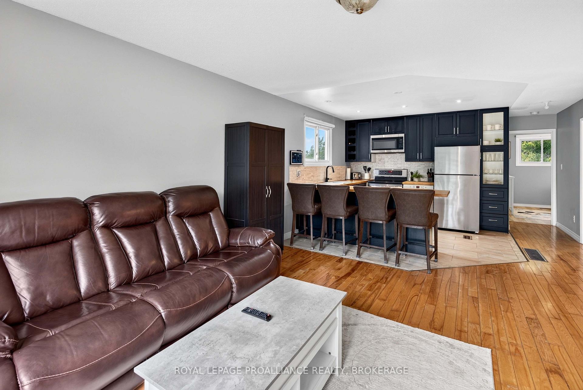 Photo 5 of 117 Wycliffe Crescent, Kingston, East of Sir John A. Blvd — HOMEH