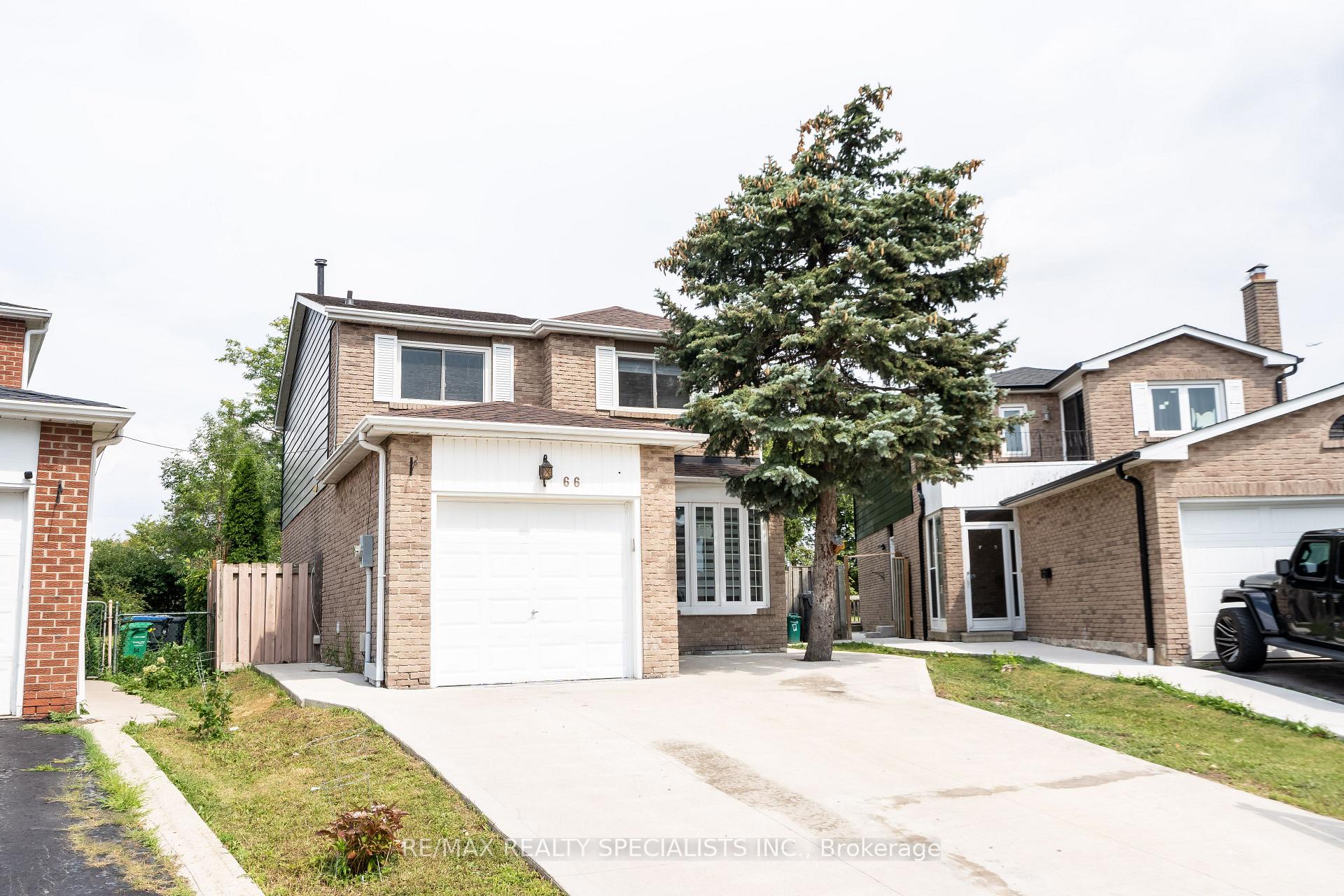 Photo 2 of 66 Banting Crescent, Brampton, Fletcher's West — HOMEH