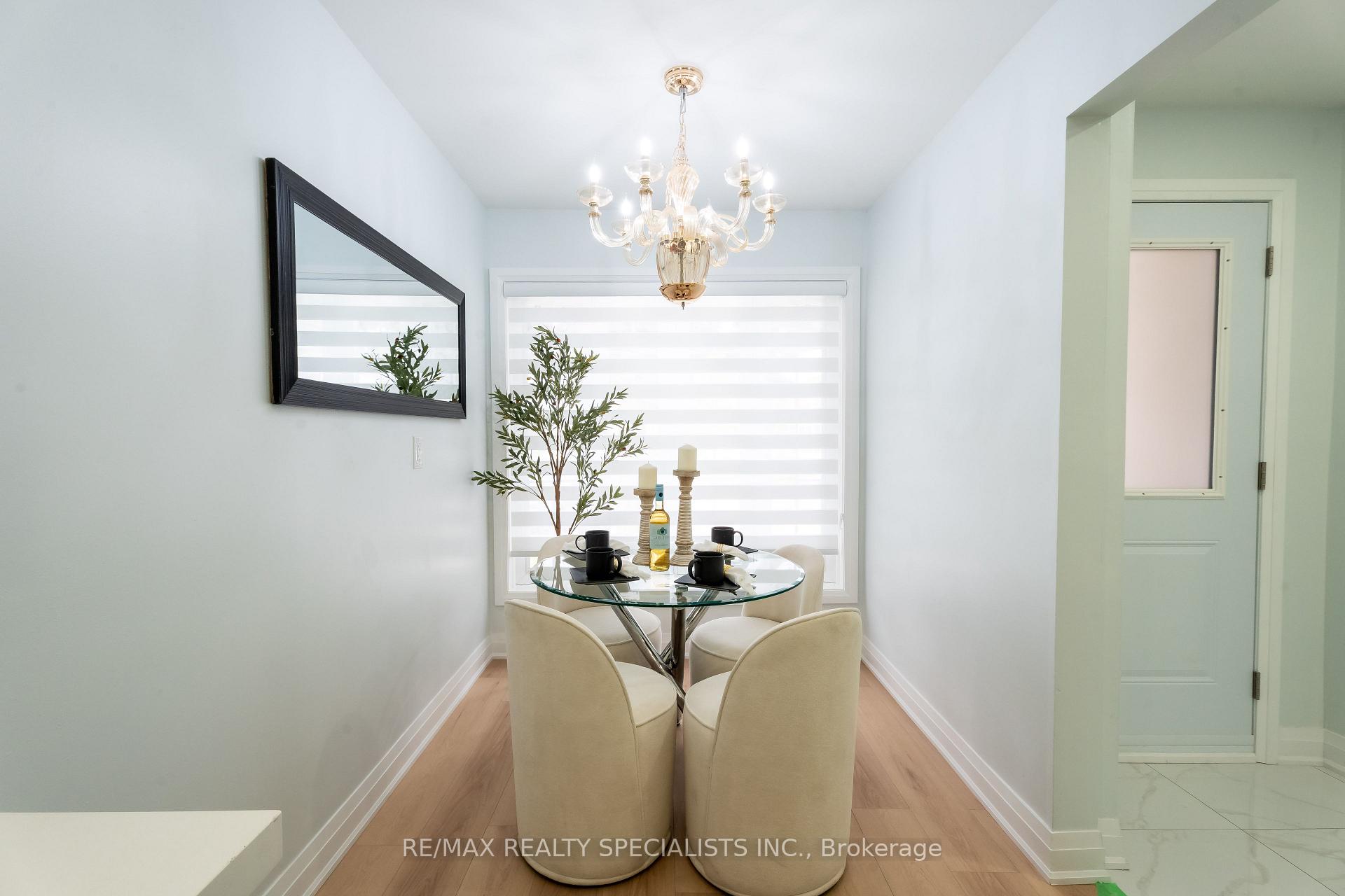 Photo 11 of 66 Banting Crescent, Brampton, Fletcher's West — HOMEH