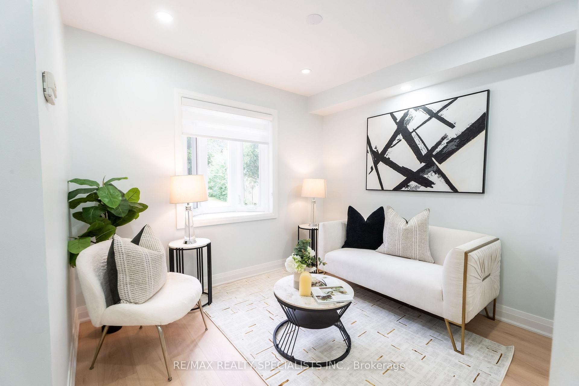 Photo 15 of 66 Banting Crescent, Brampton, Fletcher's West — HOMEH