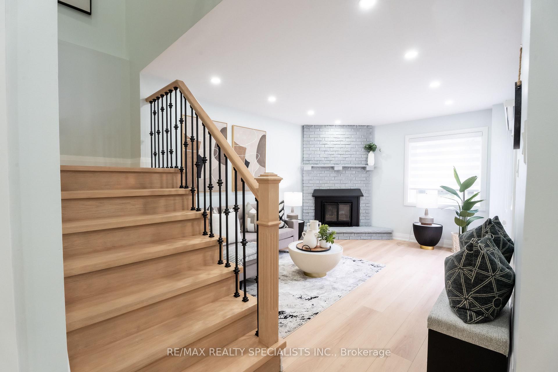 Photo 22 of 66 Banting Crescent, Brampton, Fletcher's West — HOMEH