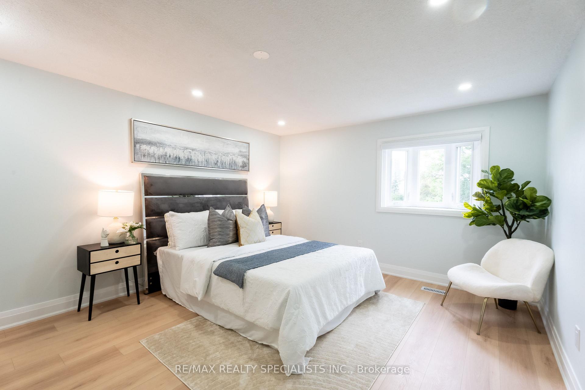 Photo 26 of 66 Banting Crescent, Brampton, Fletcher's West — HOMEH