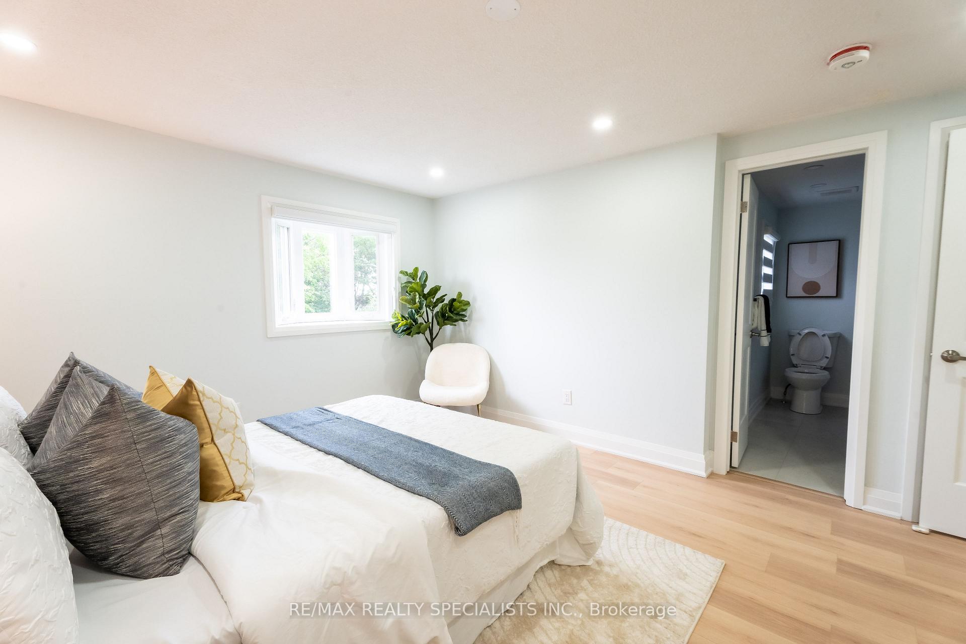 Photo 27 of 66 Banting Crescent, Brampton, Fletcher's West — HOMEH