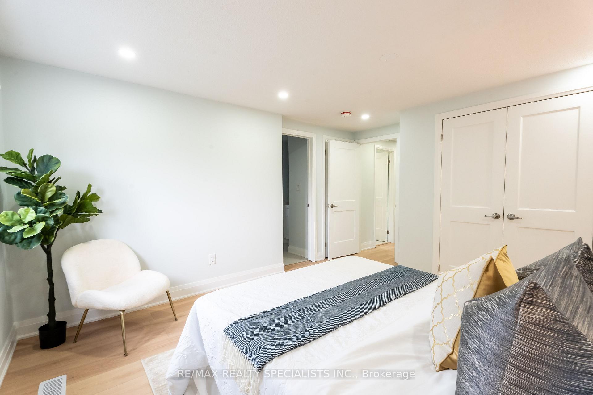 Photo 28 of 66 Banting Crescent, Brampton, Fletcher's West — HOMEH