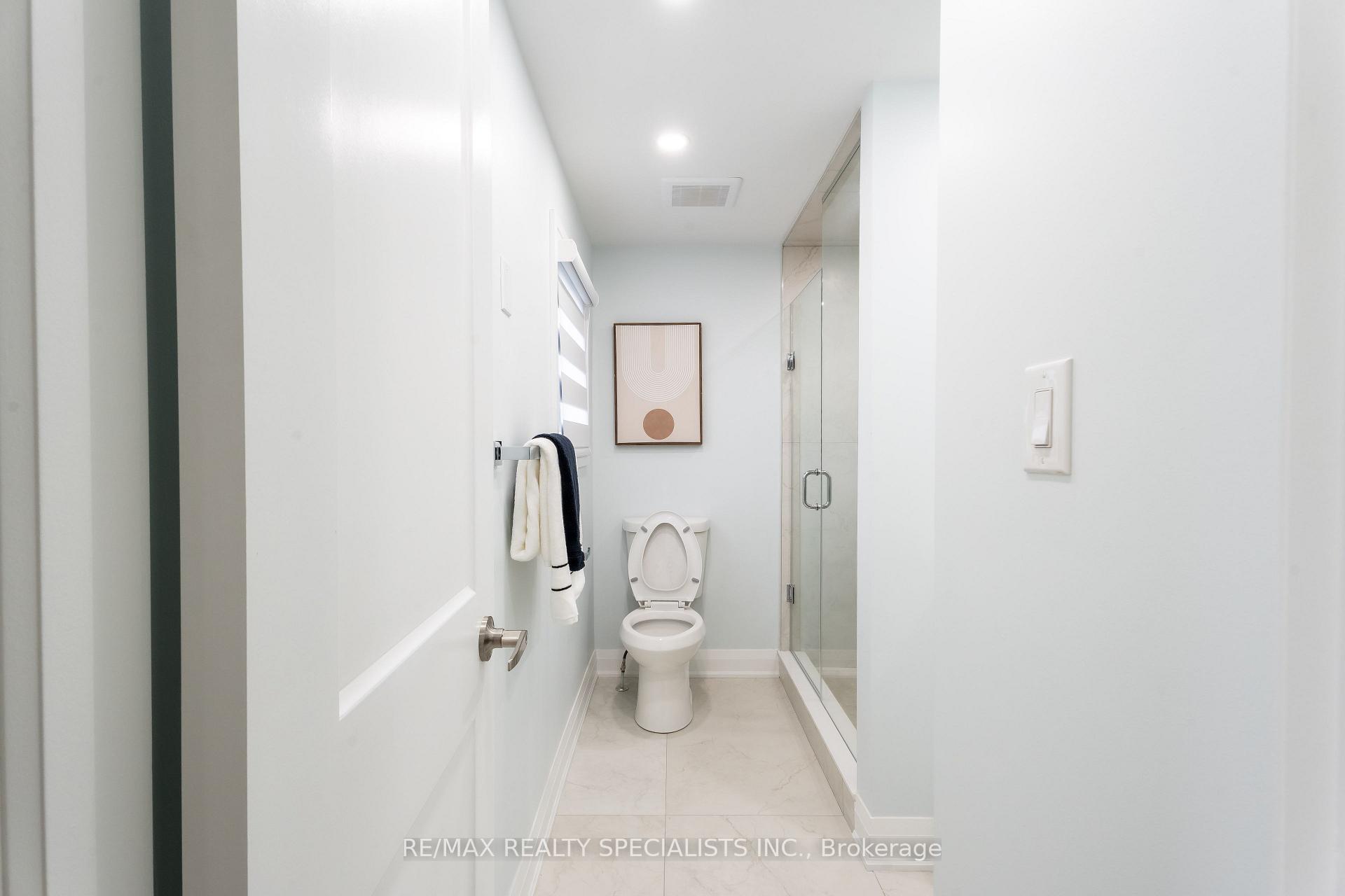 Photo 29 of 66 Banting Crescent, Brampton, Fletcher's West — HOMEH