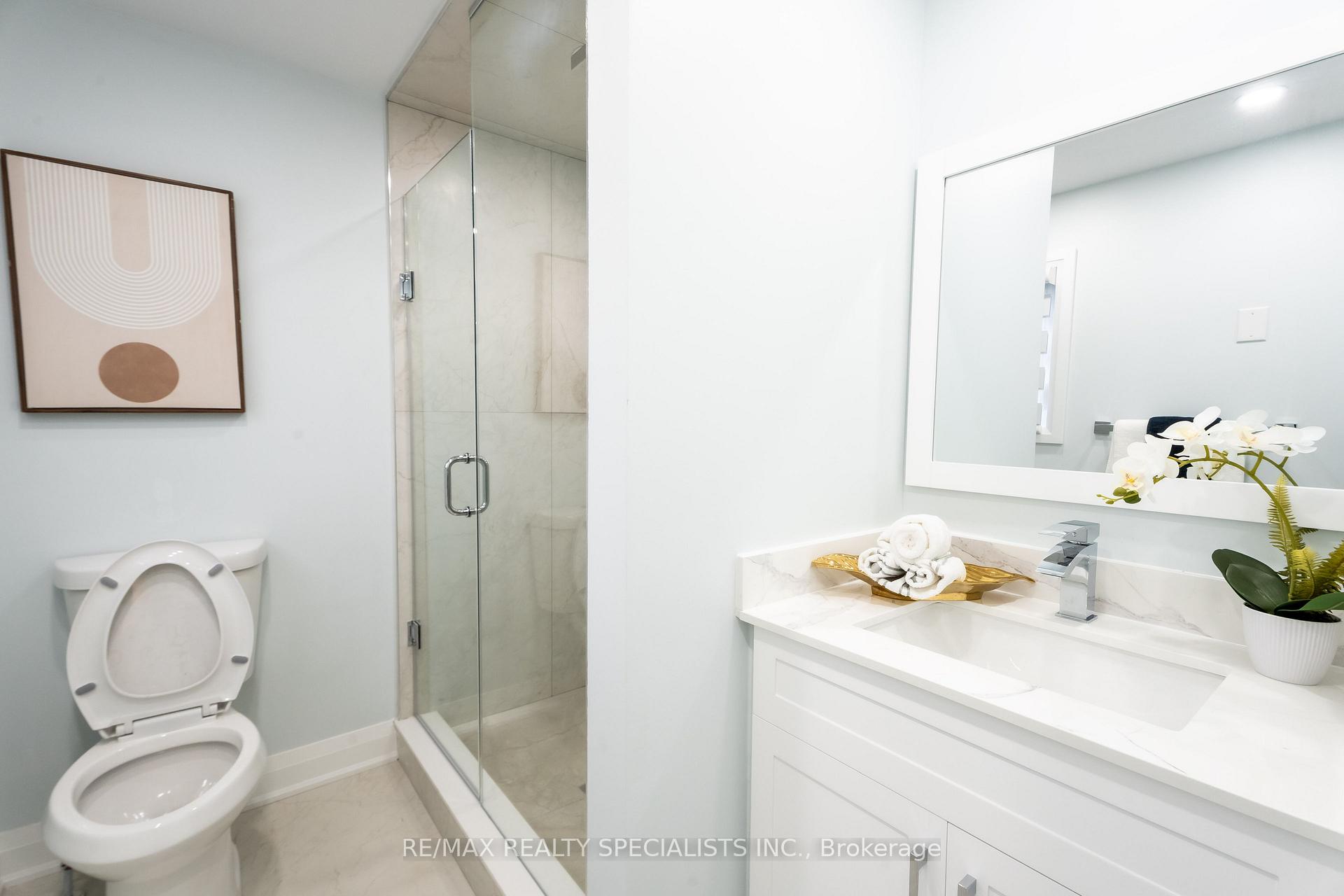 Photo 30 of 66 Banting Crescent, Brampton, Fletcher's West — HOMEH
