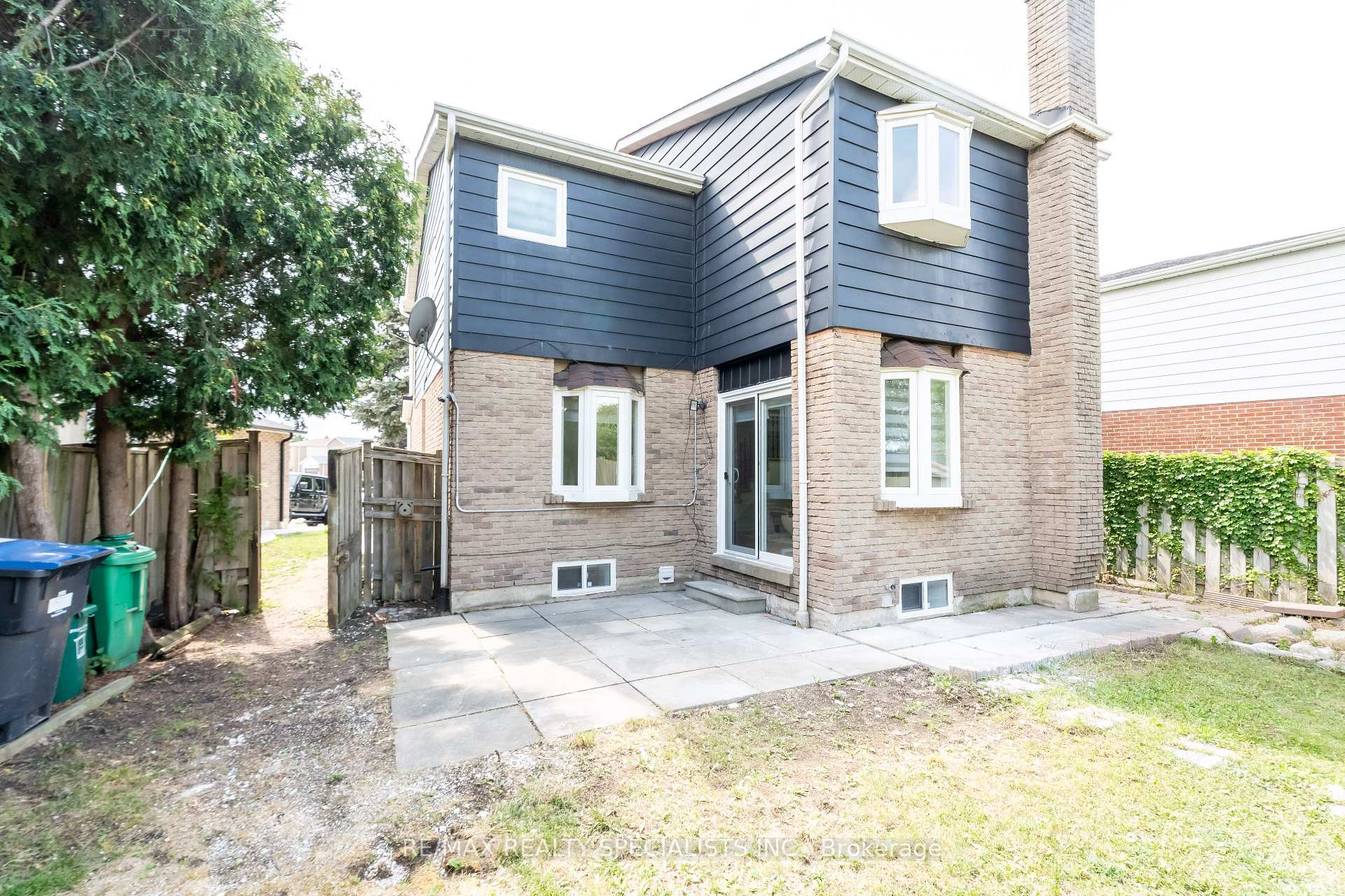 Photo 46 of 66 Banting Crescent, Brampton, Fletcher's West — HOMEH