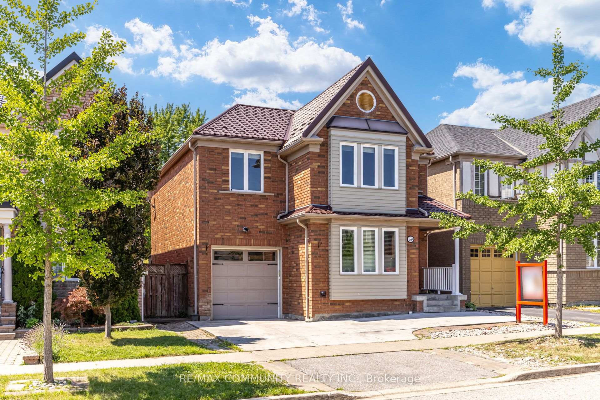 Photo 2 of 69 McSweeney Crescent, Ajax, Northwest Ajax — HOMEH
