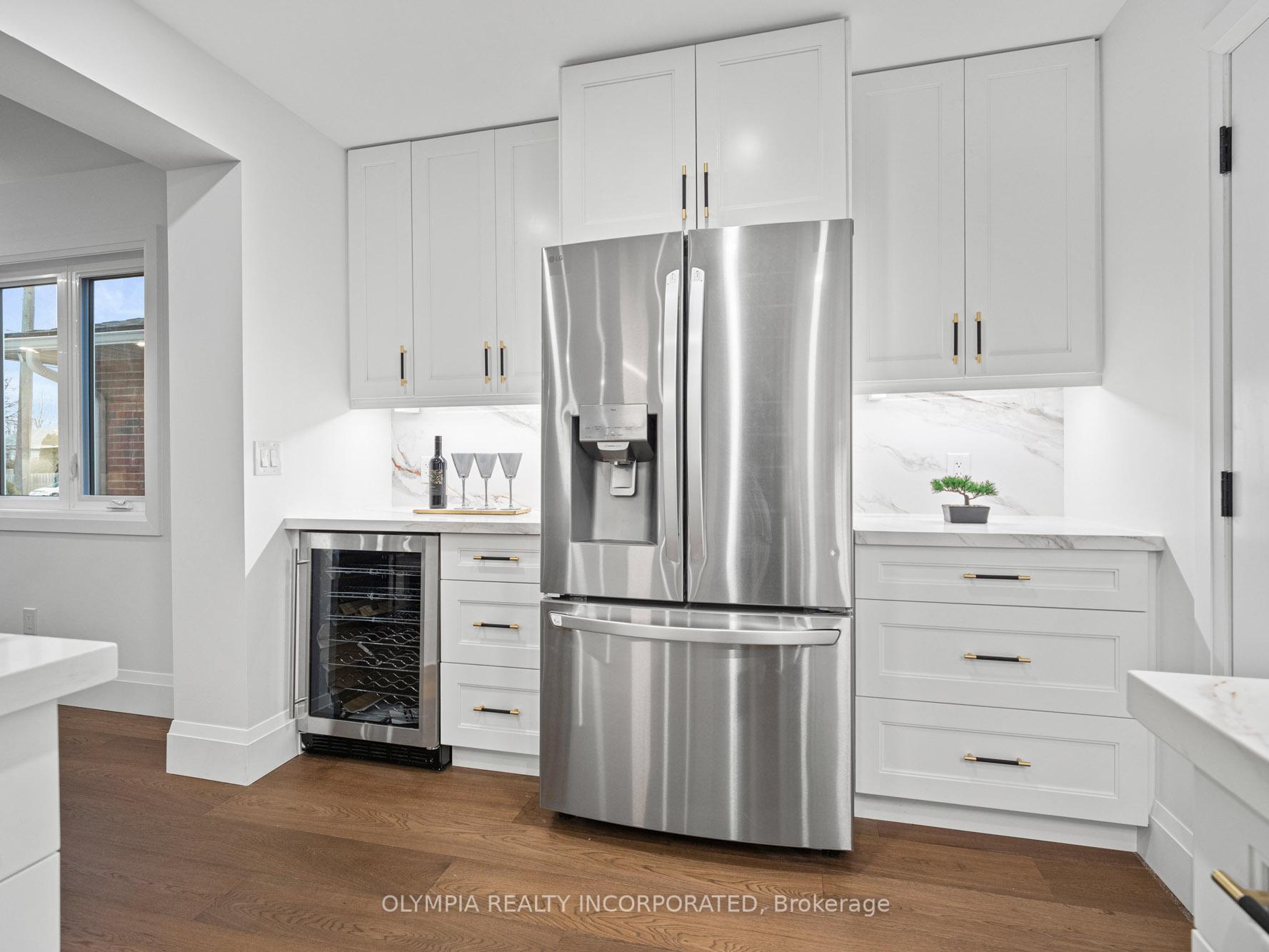 Photo 13 of 1110 Vansickle Road N, St. Catharines, Grapeview — HOMEH