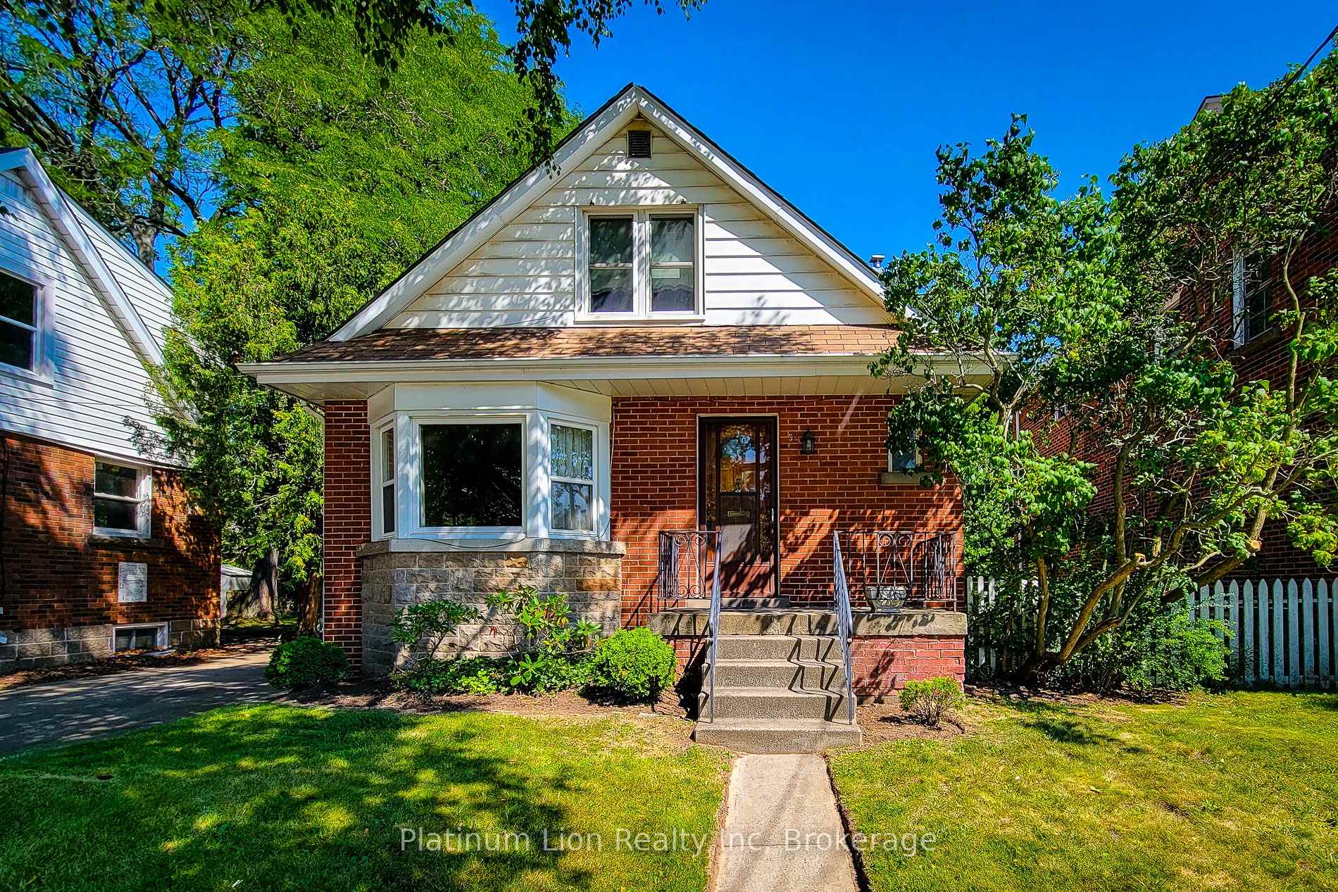 Photo 2 of 30 Sanders Boulevard, Hamilton, Ainslie Wood — HOMEH