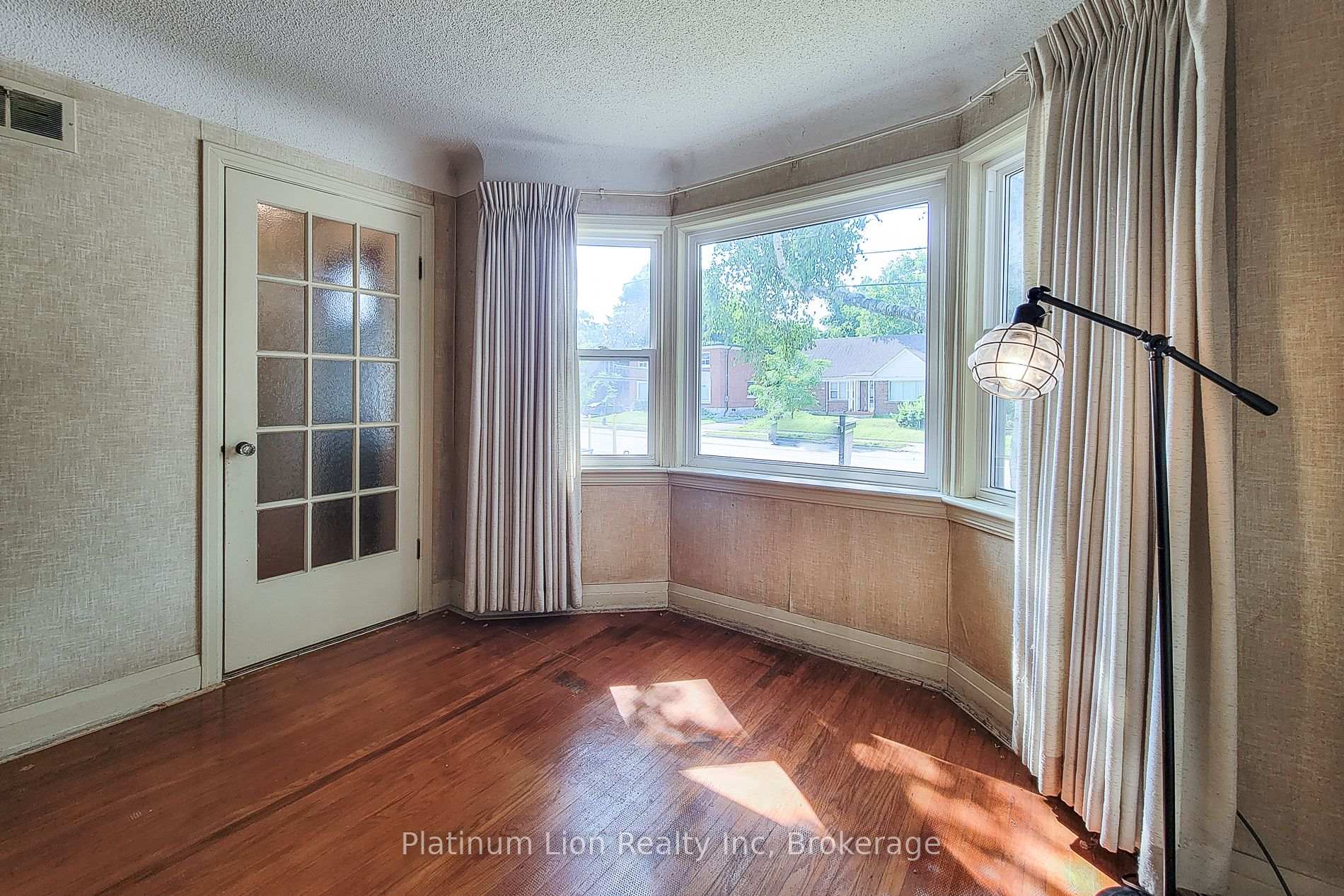 Photo 10 of 30 Sanders Boulevard, Hamilton, Ainslie Wood — HOMEH