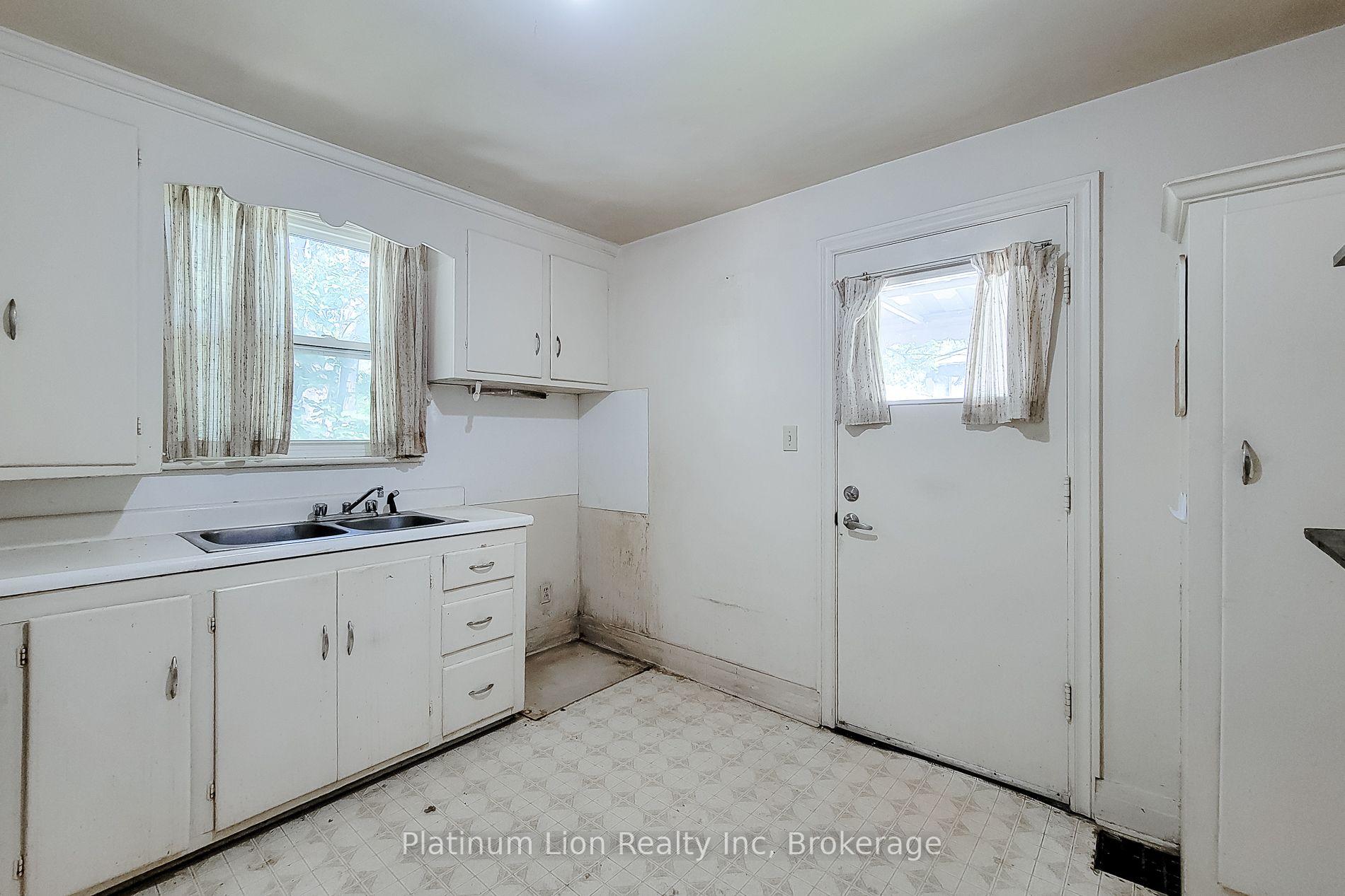 Photo 17 of 30 Sanders Boulevard, Hamilton, Ainslie Wood — HOMEH