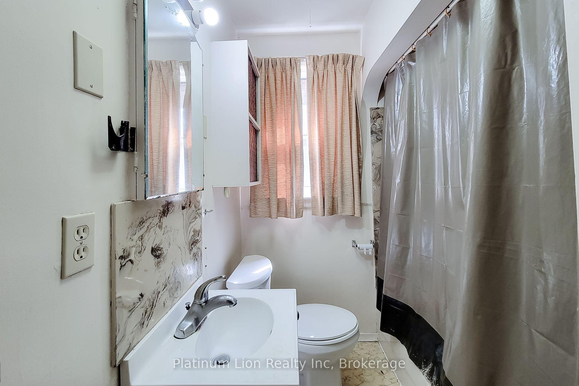 Photo 19 of 30 Sanders Boulevard, Hamilton, Ainslie Wood — HOMEH