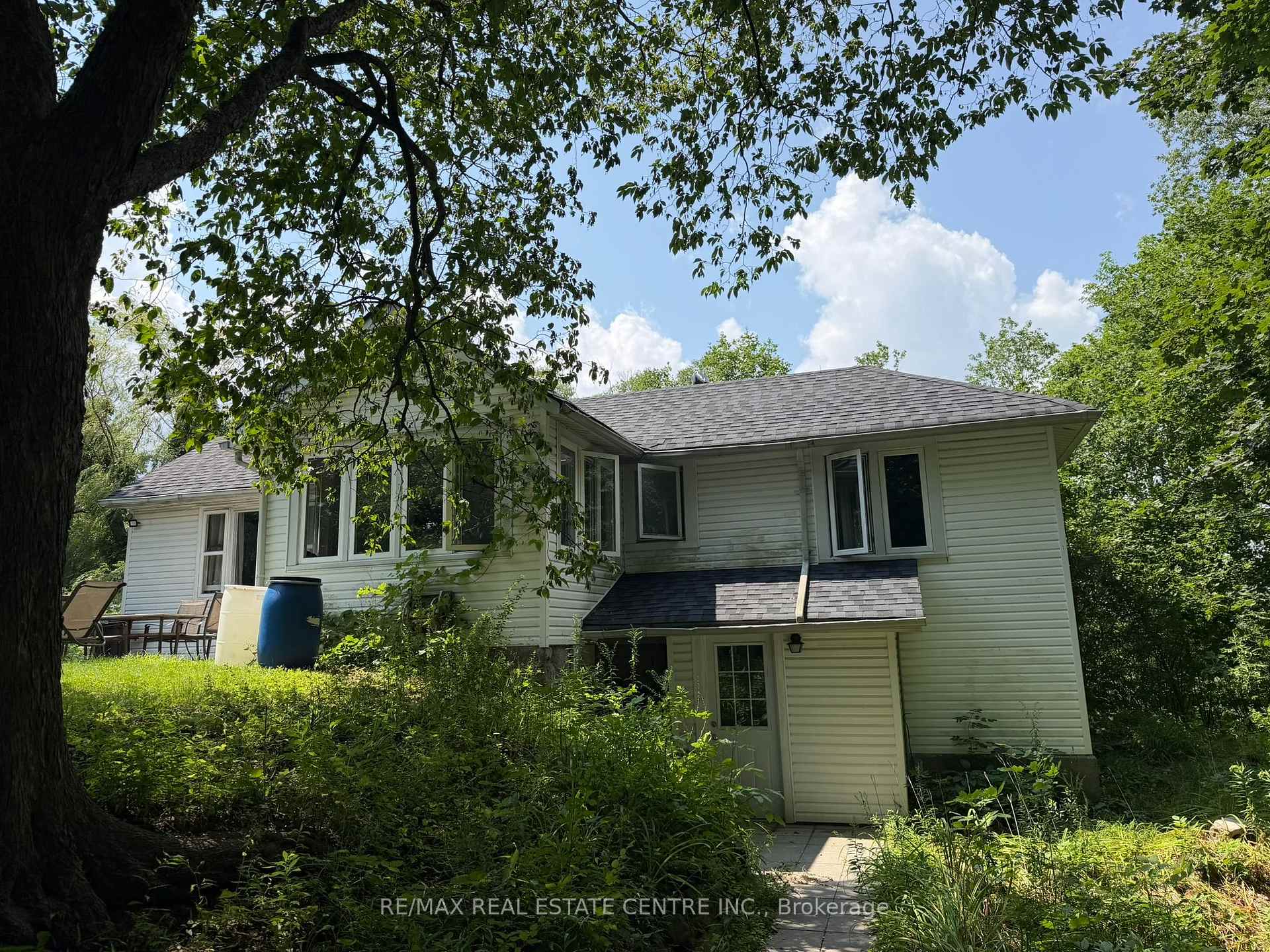 Photo 2 of 716 Artaban Road, Hamilton, Dundas — HOMEH