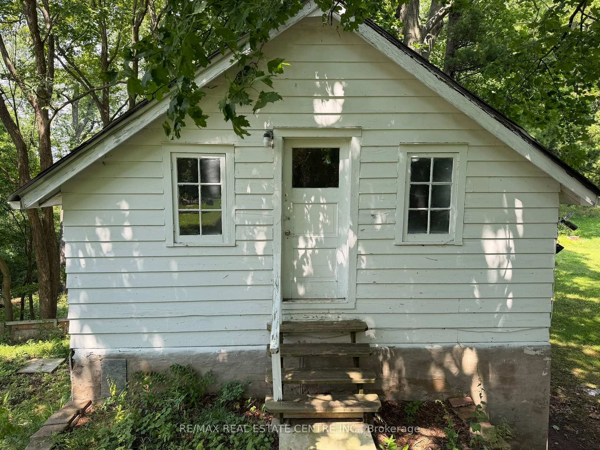 Photo 3 of 716 Artaban Road, Hamilton, Dundas — HOMEH