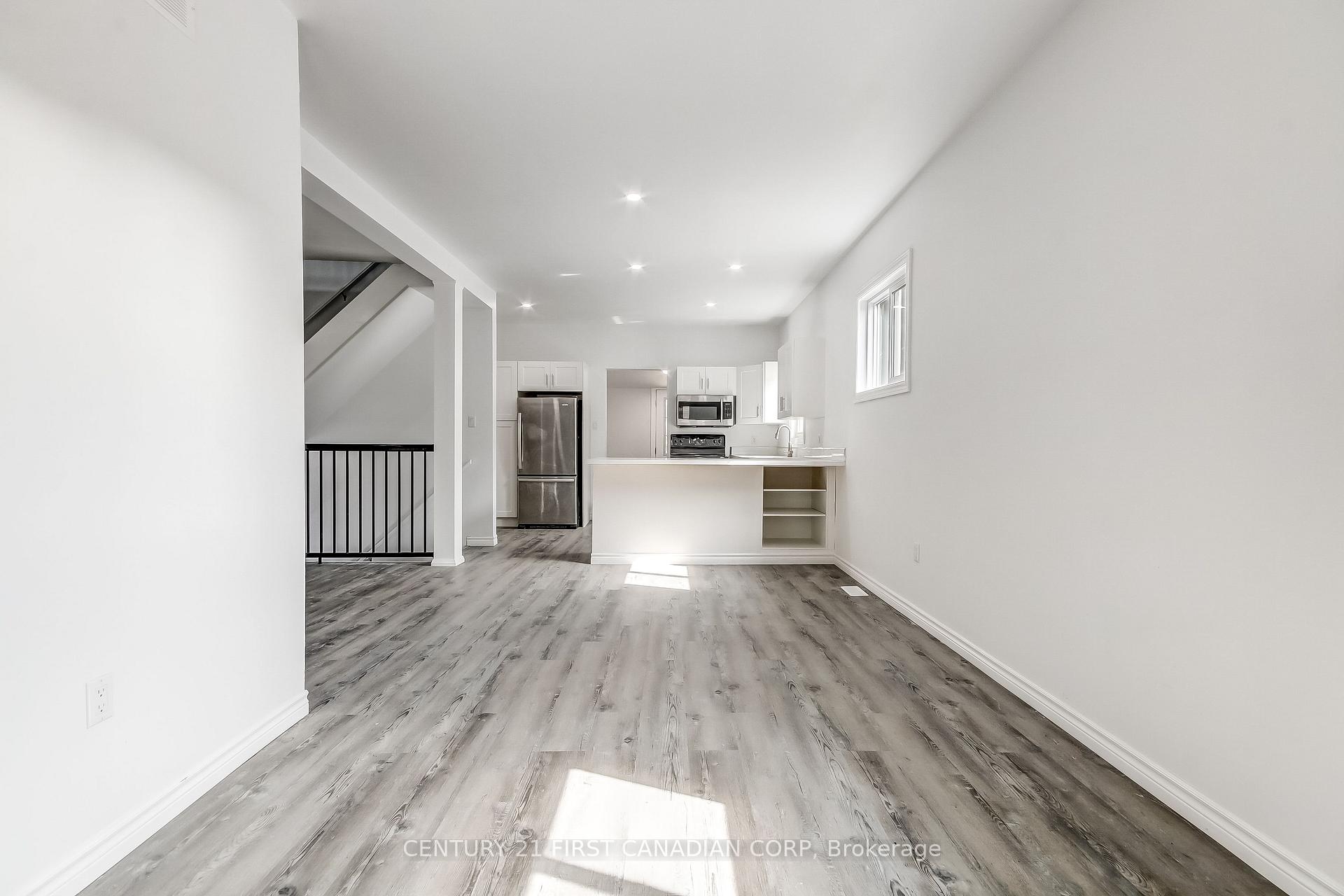 Photo 4 of 76 Chestnut Street, St. Thomas — HOMEH
