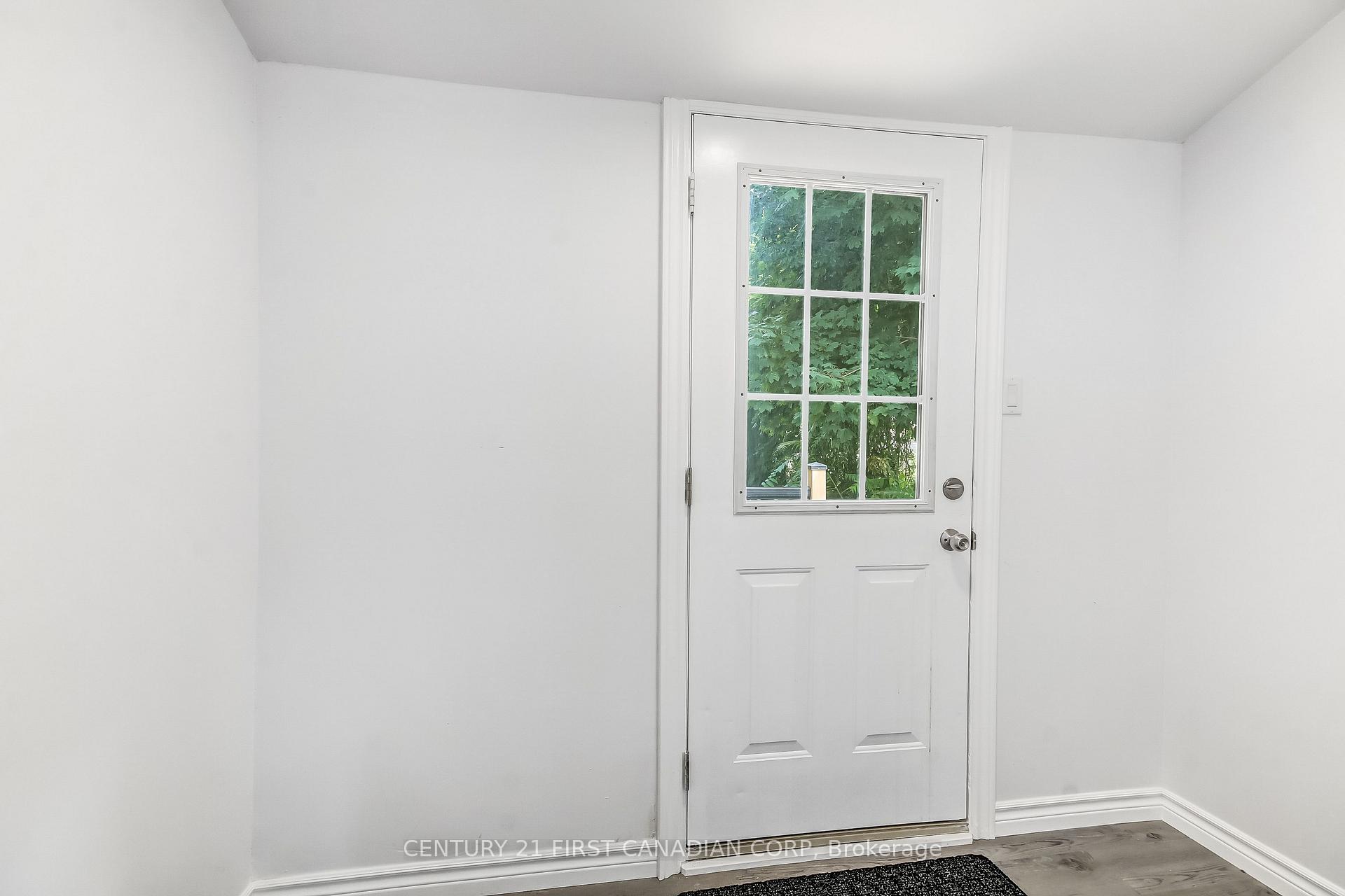 Photo 11 of 76 Chestnut Street, St. Thomas — HOMEH
