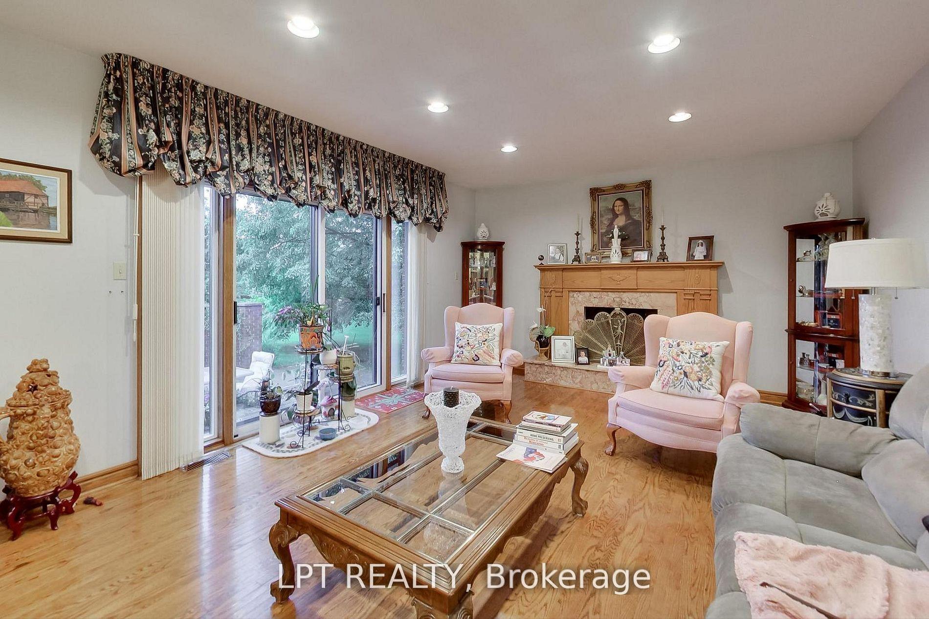 Photo 25 of 6 Fenton Way, Brampton, Toronto Gore Rural Estate — HOMEH