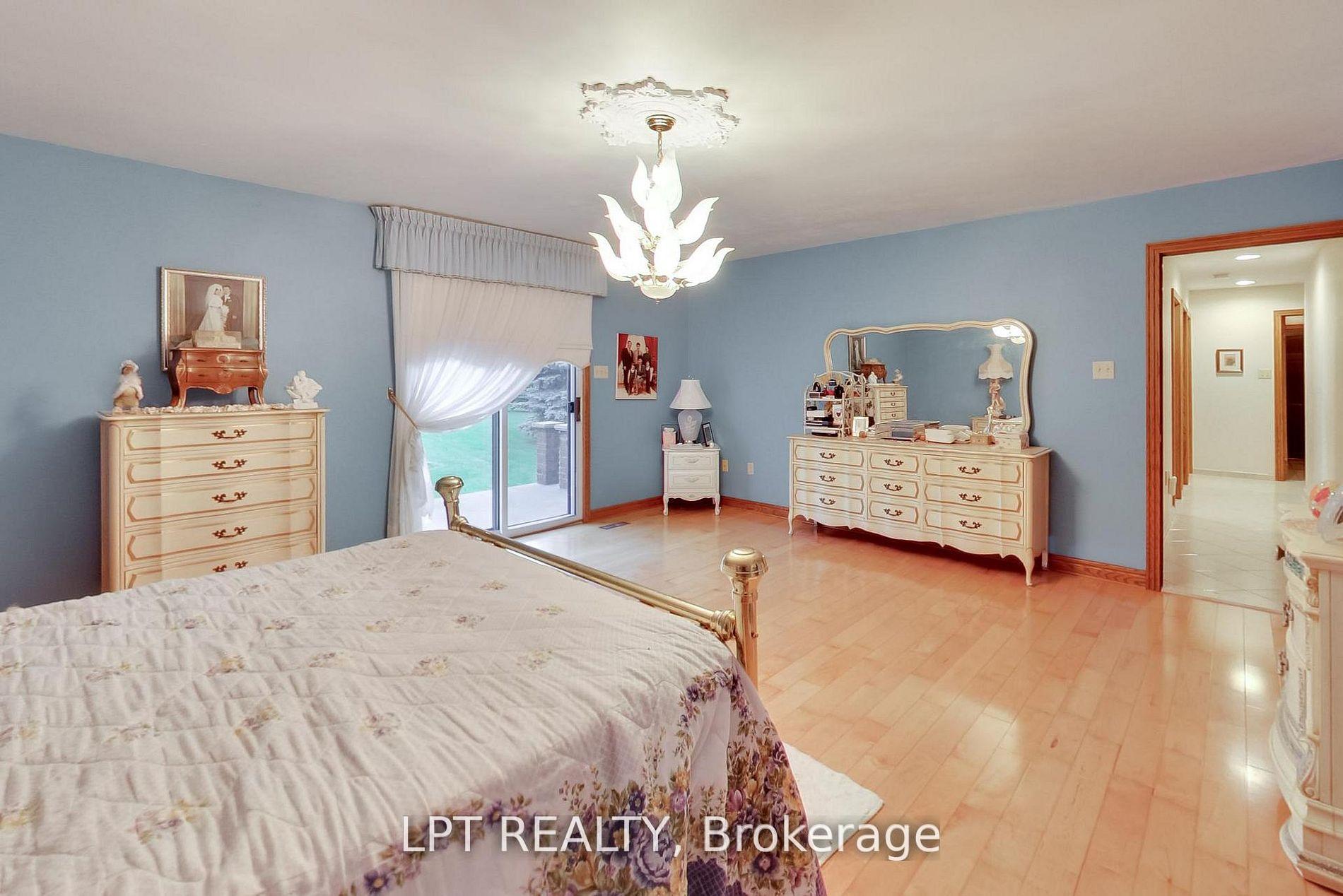 Photo 36 of 6 Fenton Way, Brampton, Toronto Gore Rural Estate — HOMEH