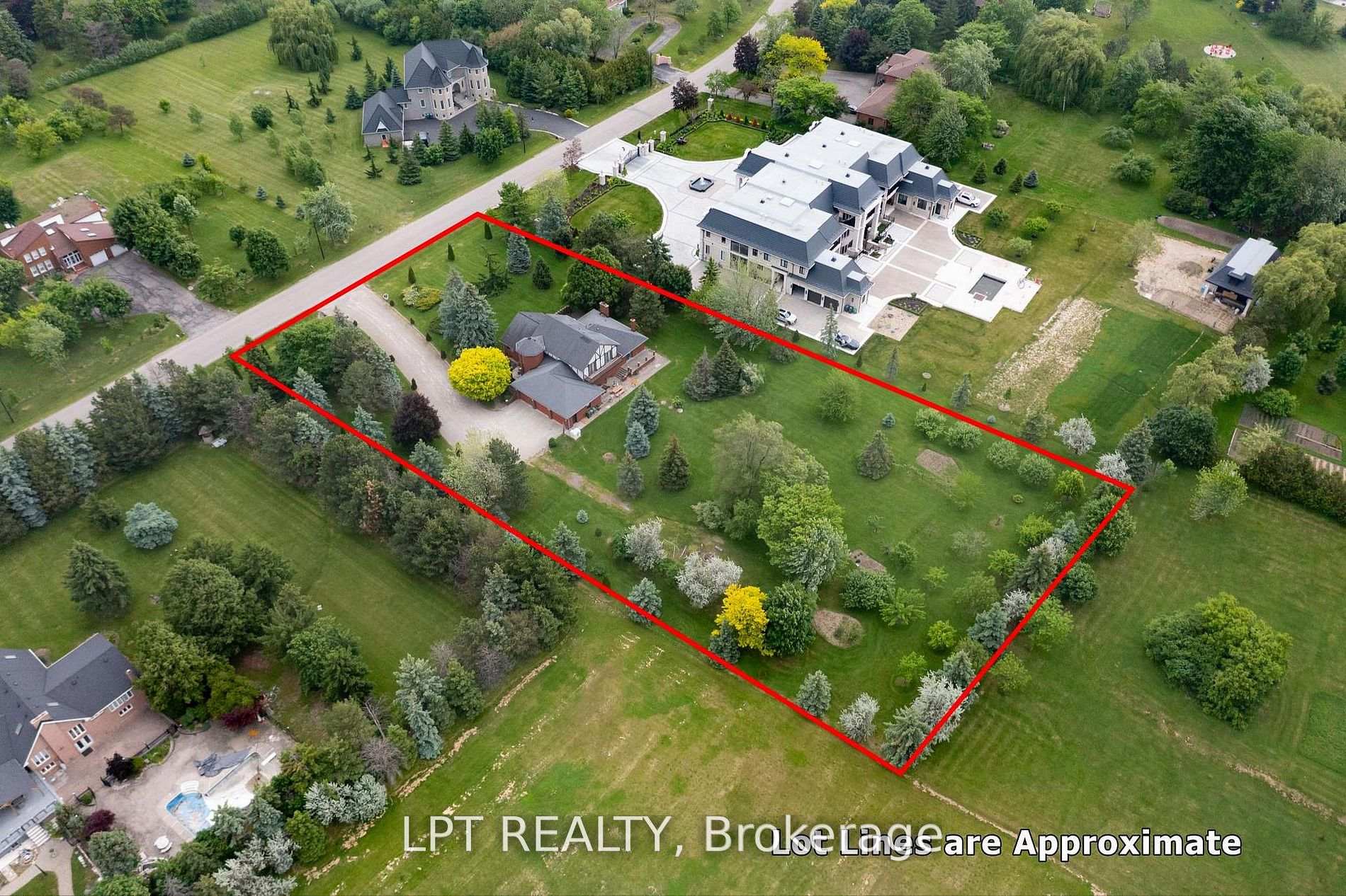 Photo 47 of 6 Fenton Way, Brampton, Toronto Gore Rural Estate — HOMEH