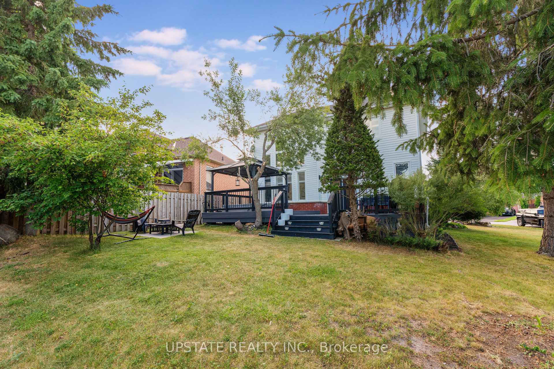 Photo 30 of 11 Kensington Trail, Barrie, Innis-Shore — HOMEH