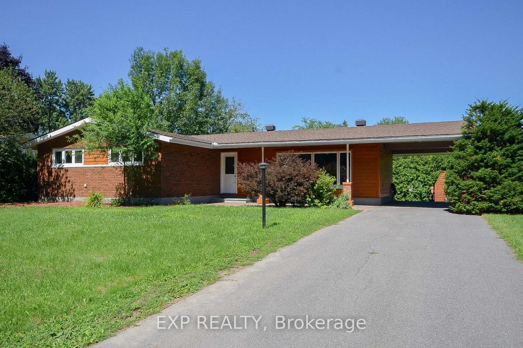 Photo 2 of 6 Solva Drive, Ottawa, Crystal Beach — HOMEH