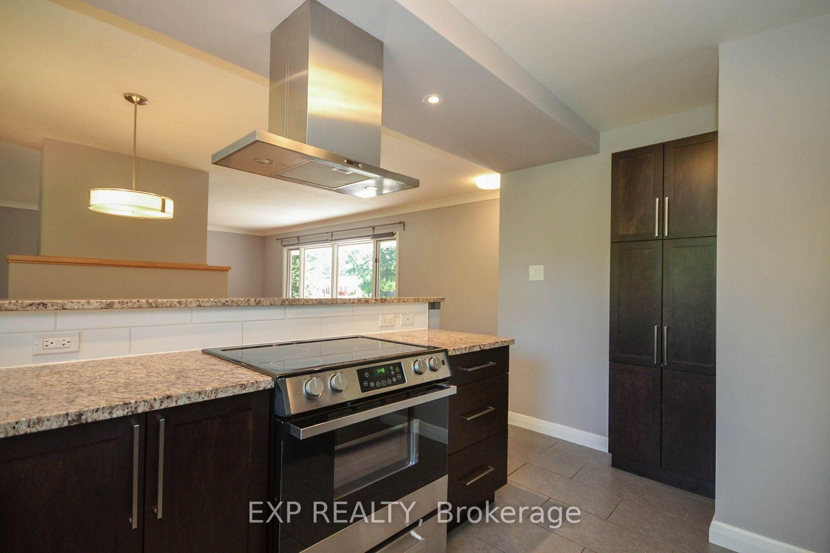 Photo 7 of 6 Solva Drive, Ottawa, Crystal Beach — HOMEH