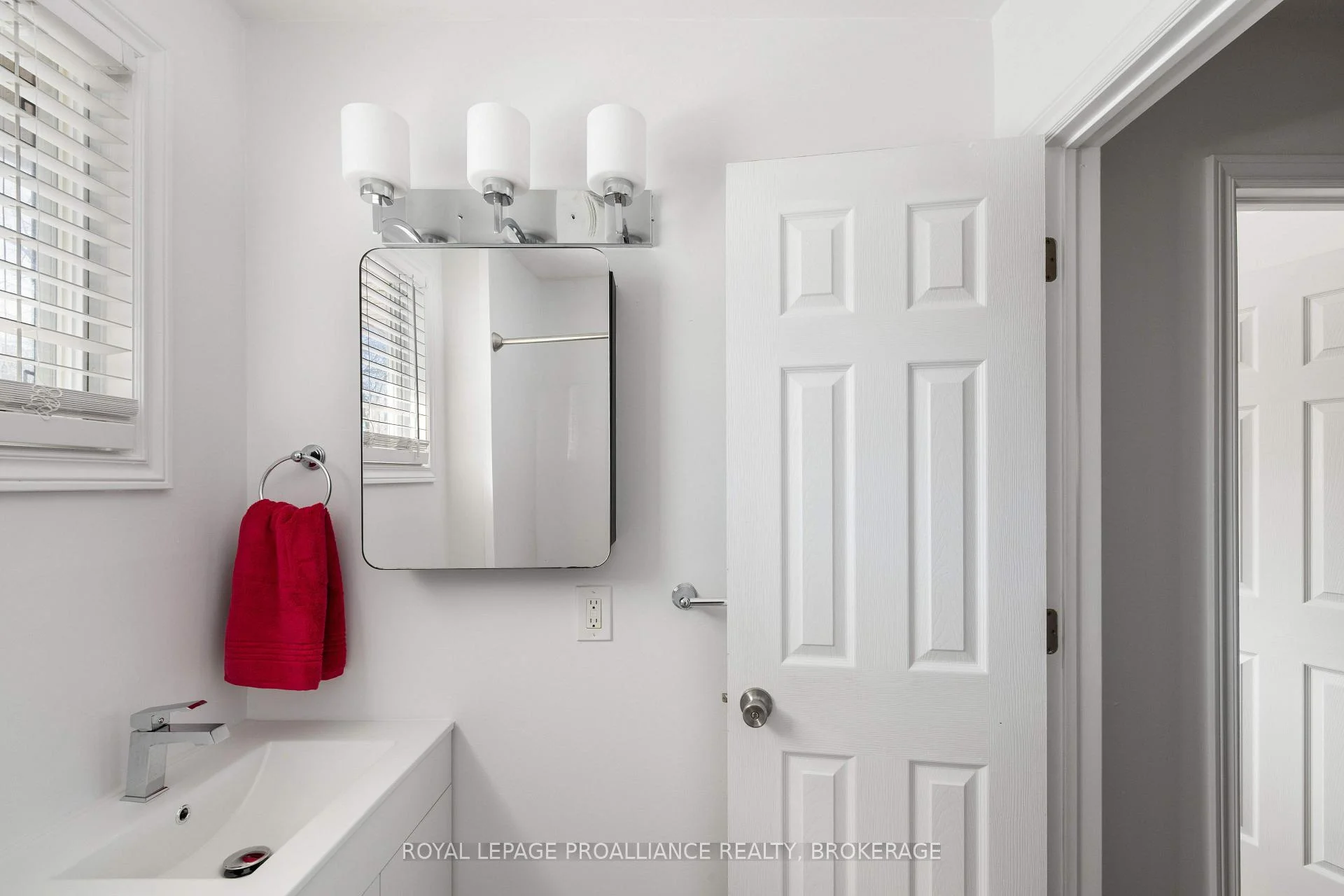 Photo 16 of Unit 53, 44 Rosemund Crescent, Kingston, West of Sir John A. Blvd — HOMEH