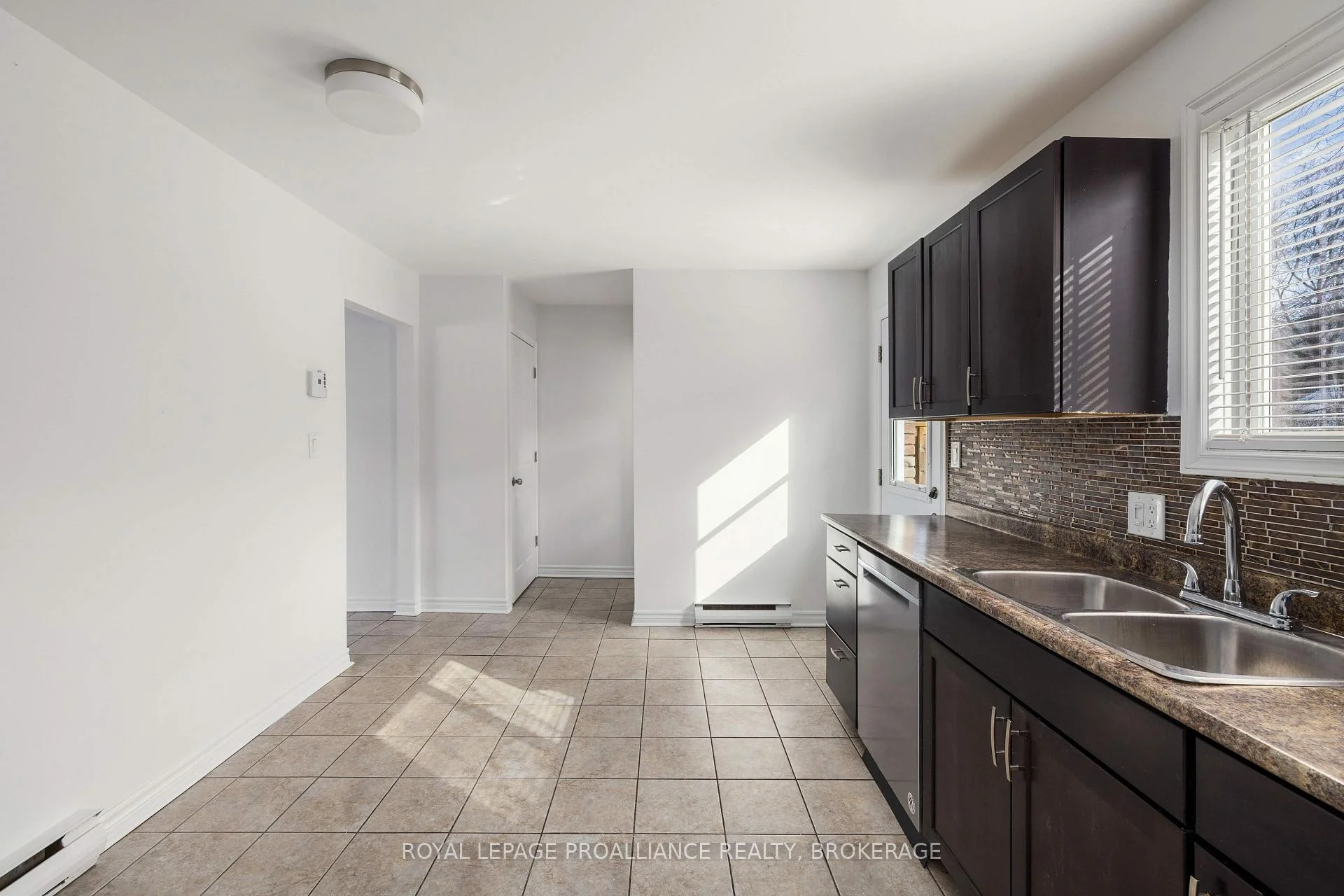 Photo 24 of Unit 53, 44 Rosemund Crescent, Kingston, West of Sir John A. Blvd — HOMEH