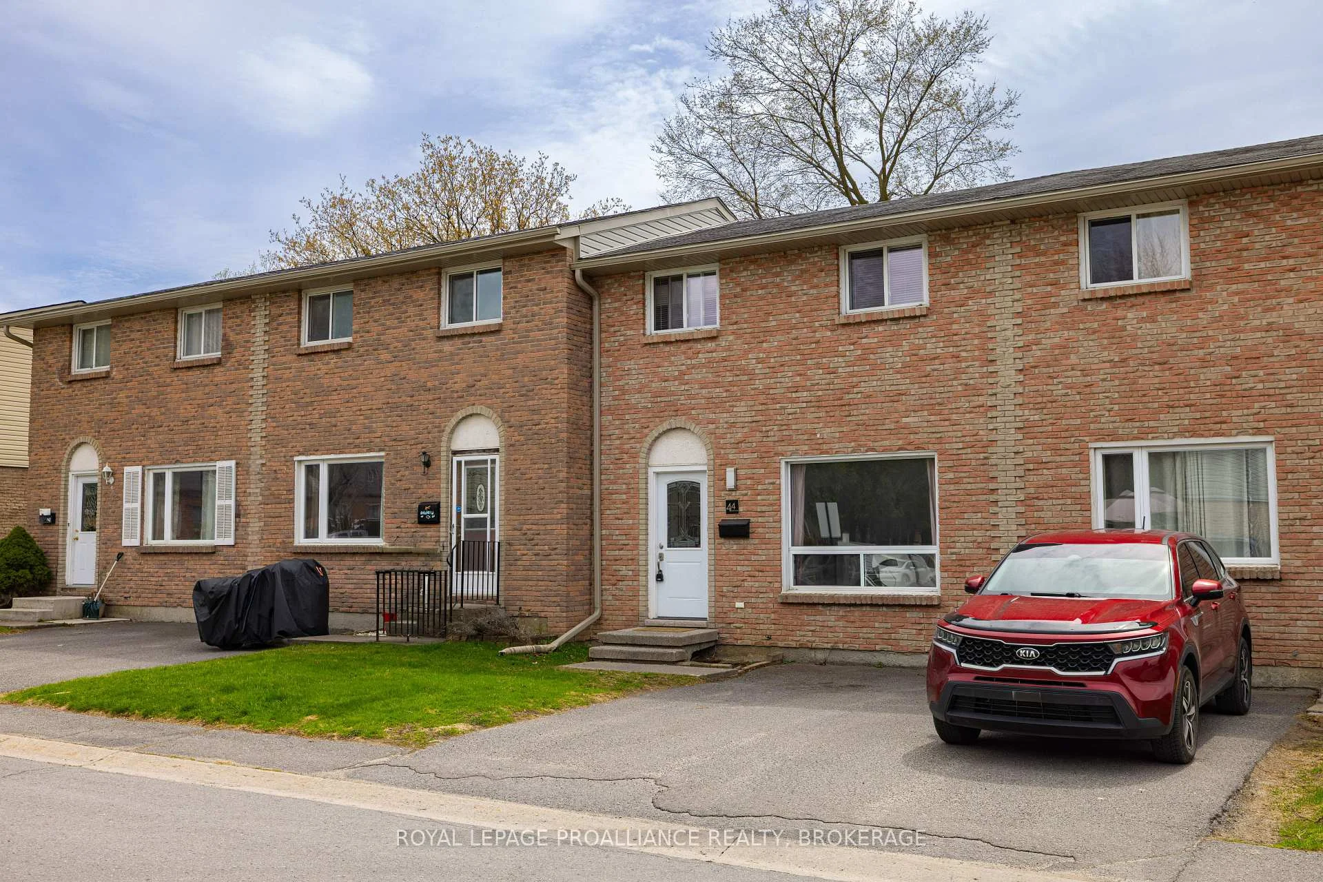 Photo 75 of Unit 53, 44 Rosemund Crescent, Kingston, West of Sir John A. Blvd — HOMEH