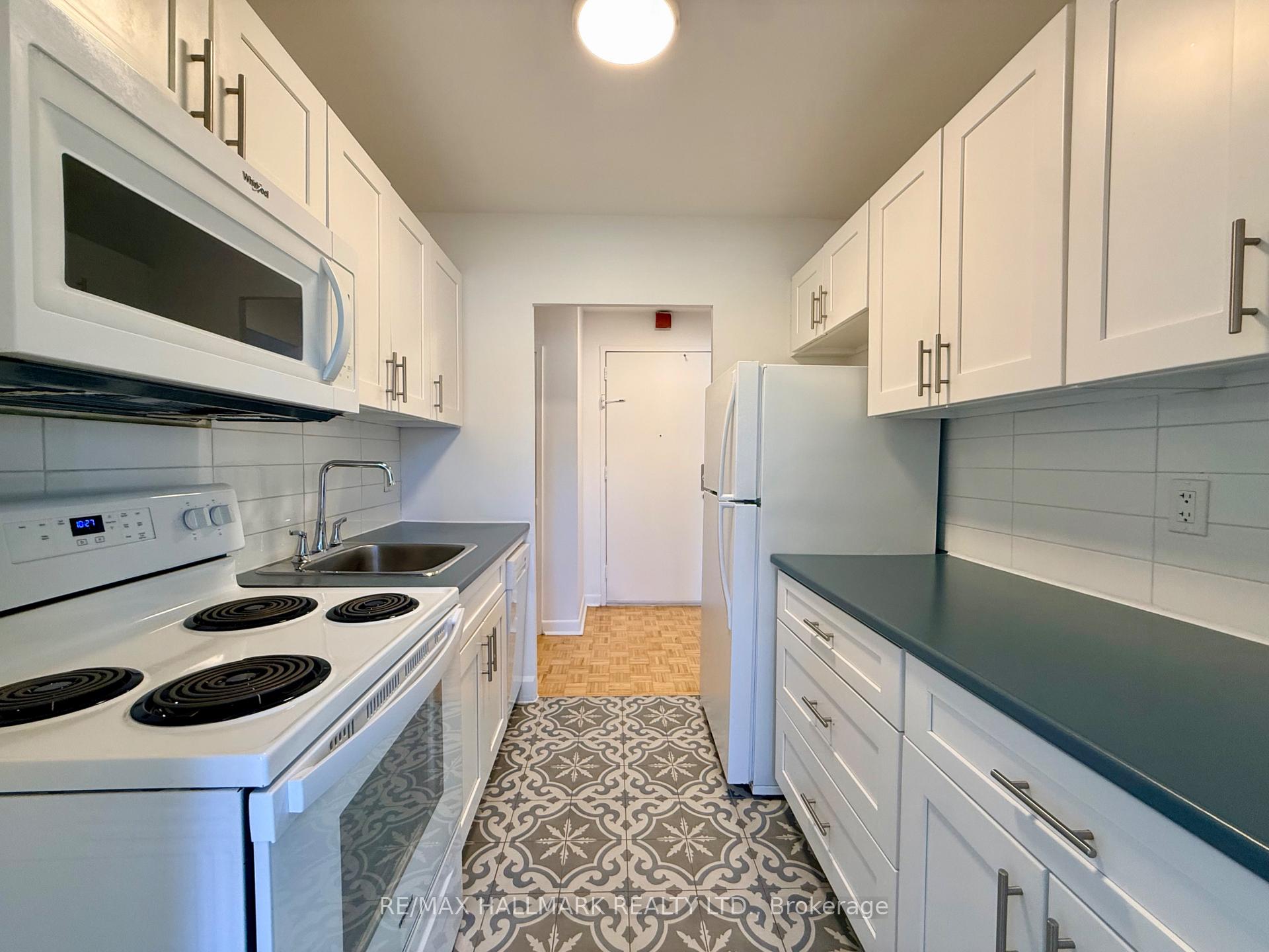 Photo 7 of Unit 208, 30 Upper Canada Drive, North York, St. Andrew-Windfields — HOMEH