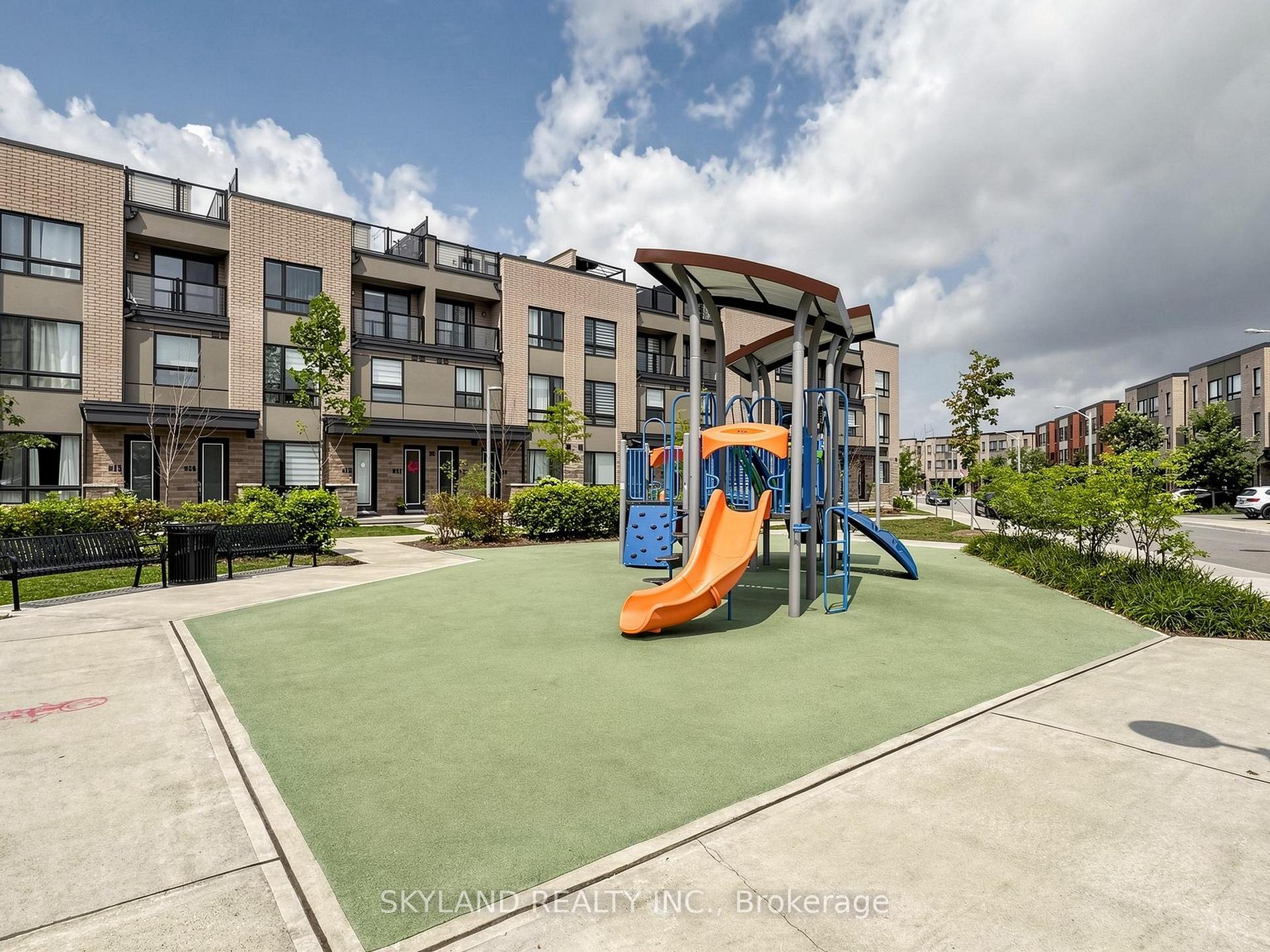 Photo 31 of Unit 3, 20 woodstream Drive, Etobicoke, West Humber-Clairville — HOMEH