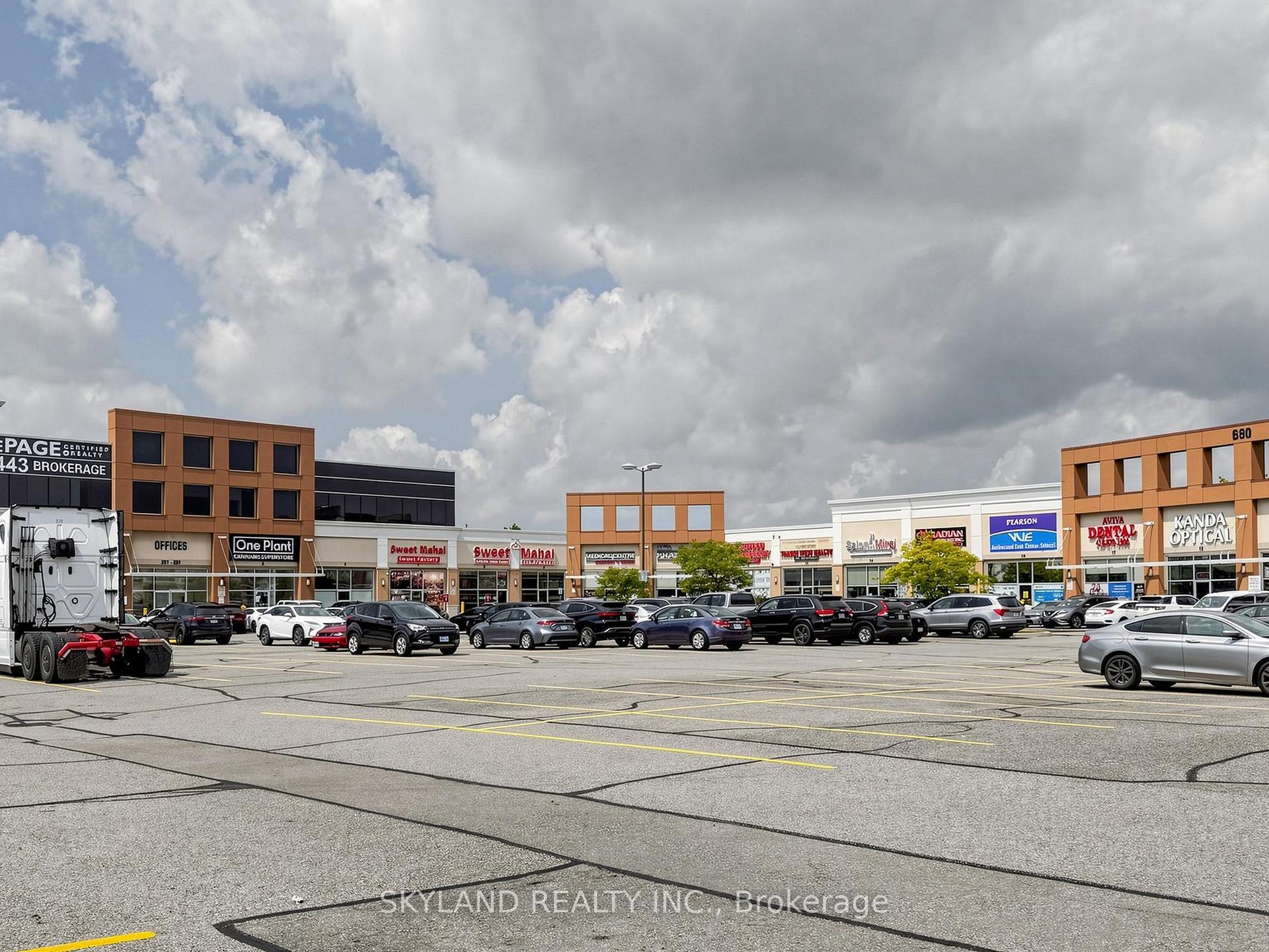 Photo 34 of Unit 3, 20 woodstream Drive, Etobicoke, West Humber-Clairville — HOMEH