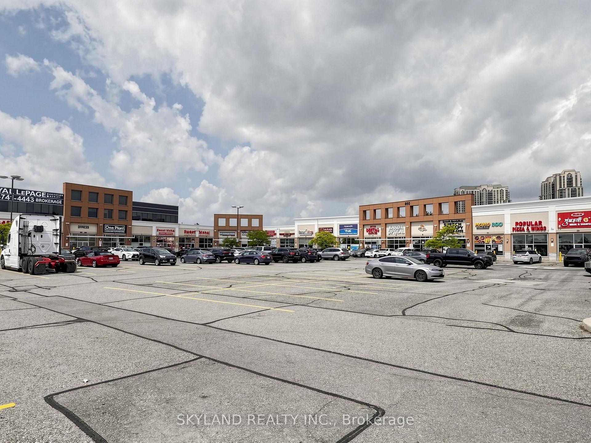 Photo 35 of Unit 3, 20 woodstream Drive, Etobicoke, West Humber-Clairville — HOMEH