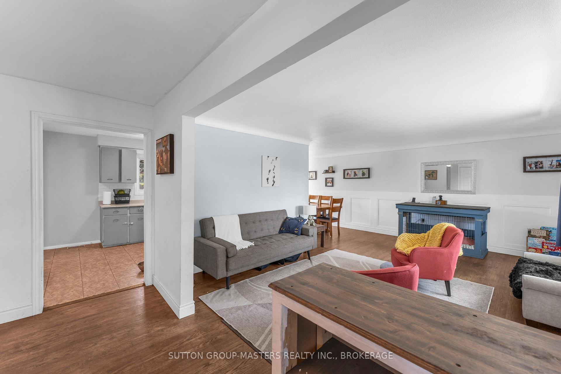 Photo 4 of 39 Oxford Crescent, Loyalist, Amherstview — HOMEH
