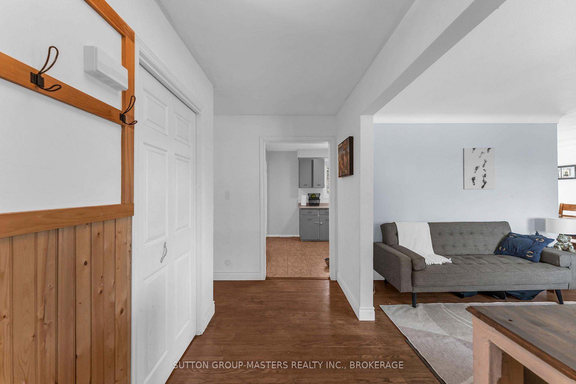 Photo 5 of 39 Oxford Crescent, Loyalist, Amherstview — HOMEH