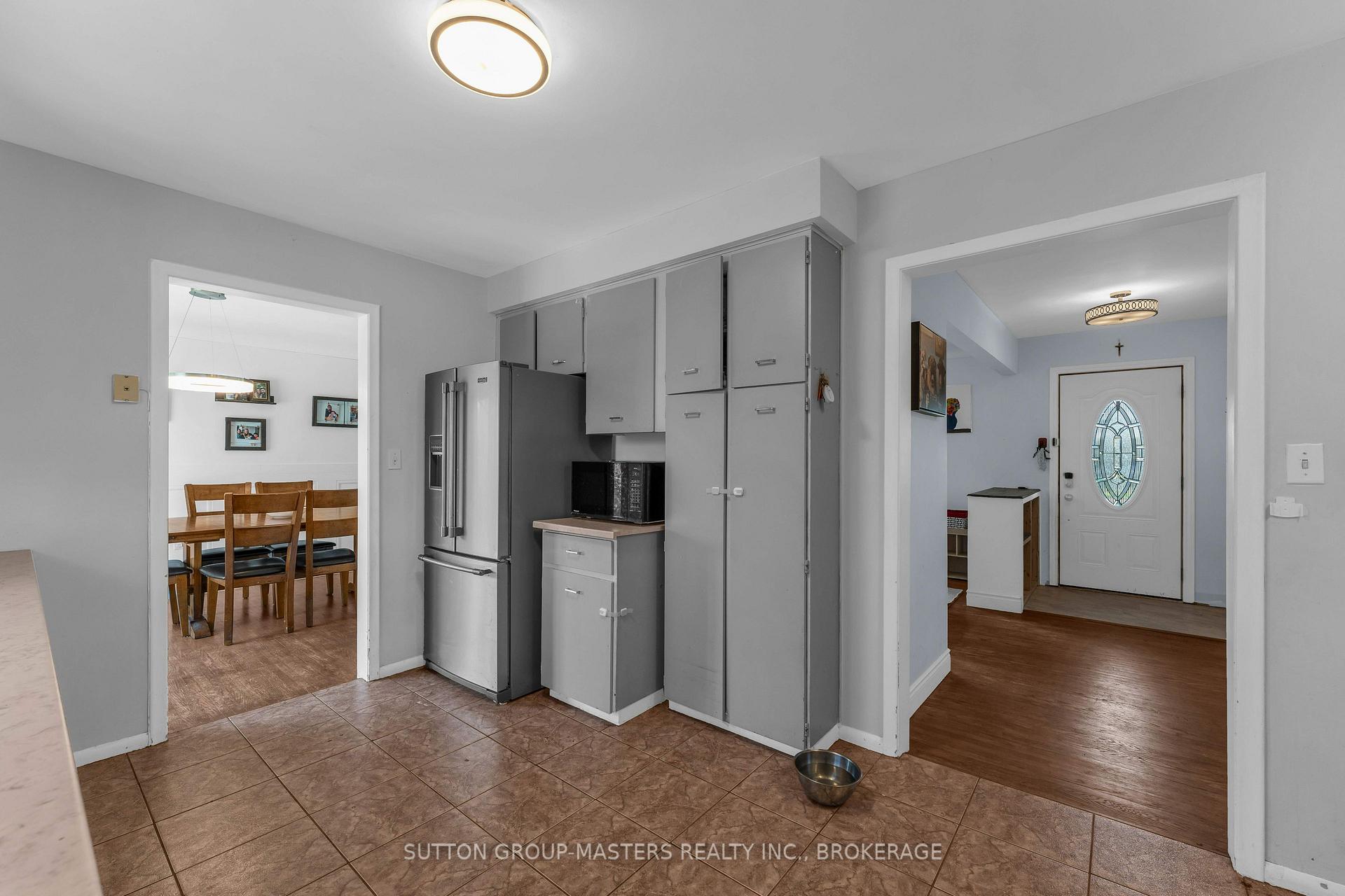 Photo 13 of 39 Oxford Crescent, Loyalist, Amherstview — HOMEH