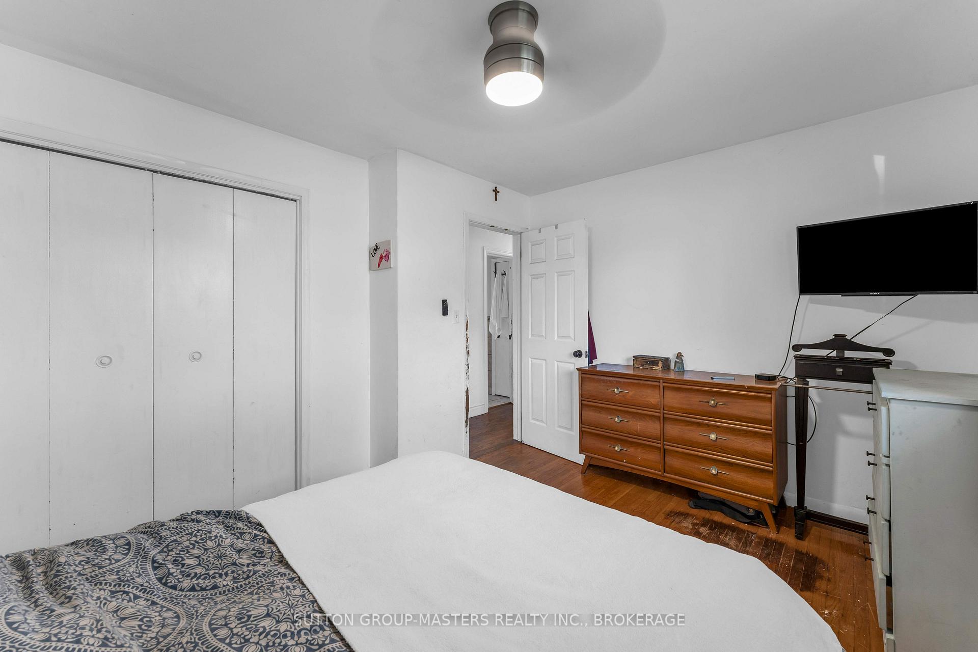 Photo 16 of 39 Oxford Crescent, Loyalist, Amherstview — HOMEH