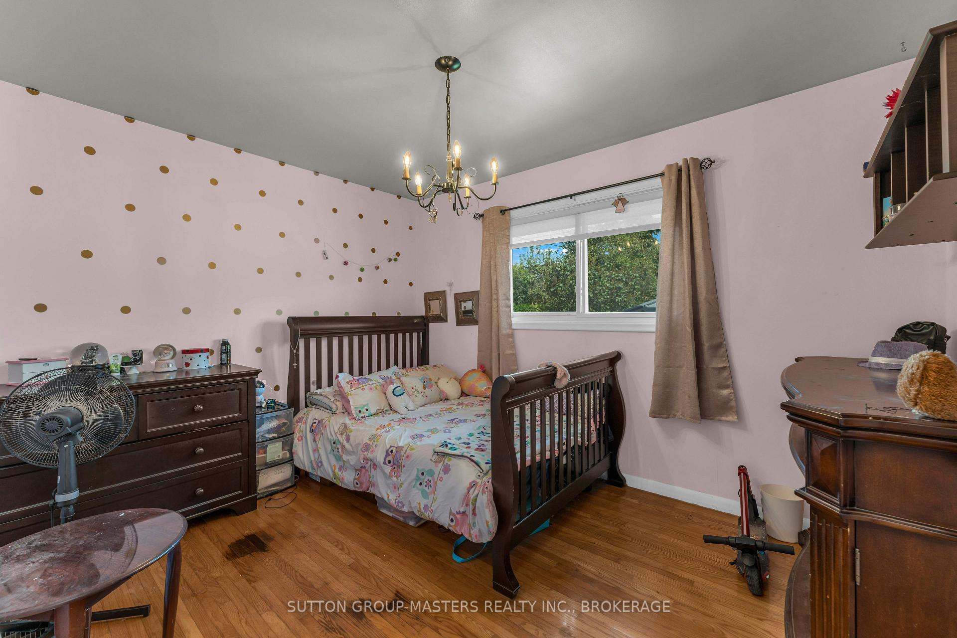 Photo 18 of 39 Oxford Crescent, Loyalist, Amherstview — HOMEH