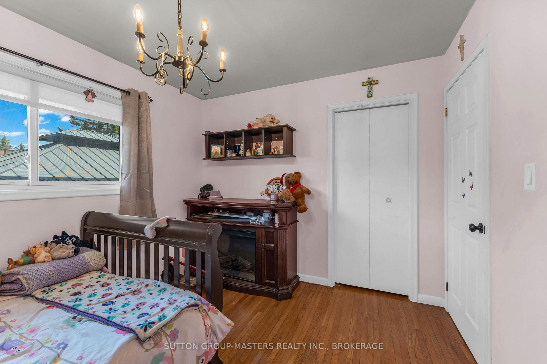Photo 19 of 39 Oxford Crescent, Loyalist, Amherstview — HOMEH