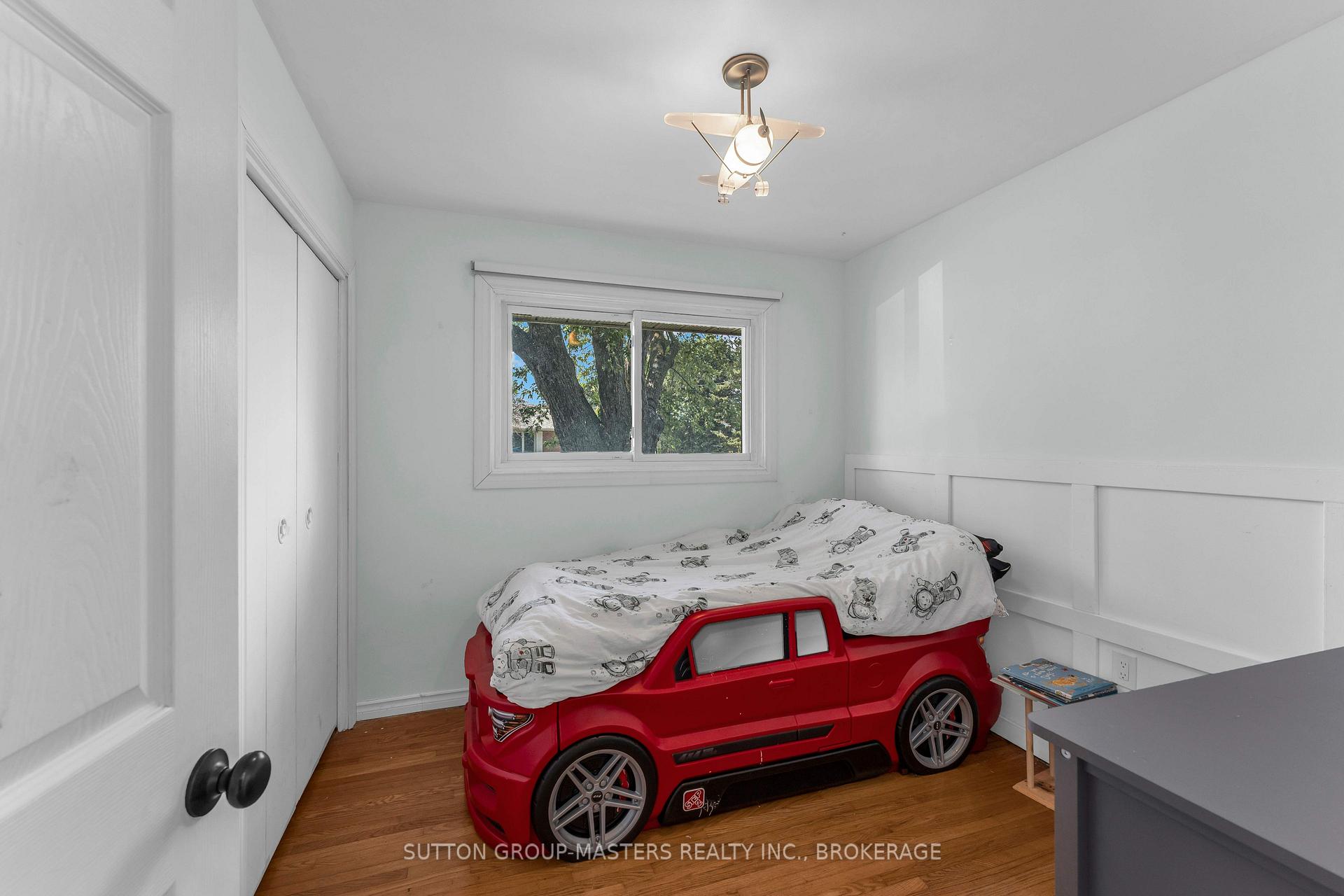 Photo 21 of 39 Oxford Crescent, Loyalist, Amherstview — HOMEH