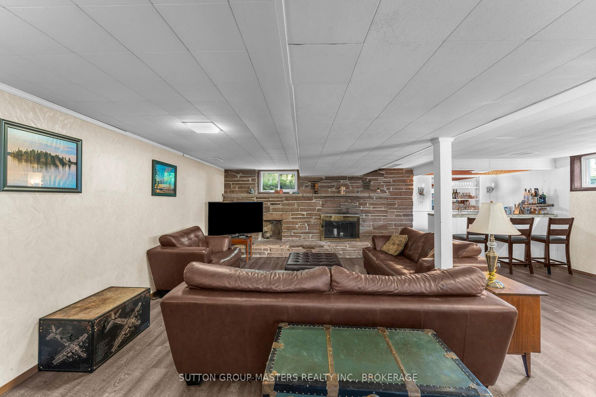 Photo 24 of 39 Oxford Crescent, Loyalist, Amherstview — HOMEH
