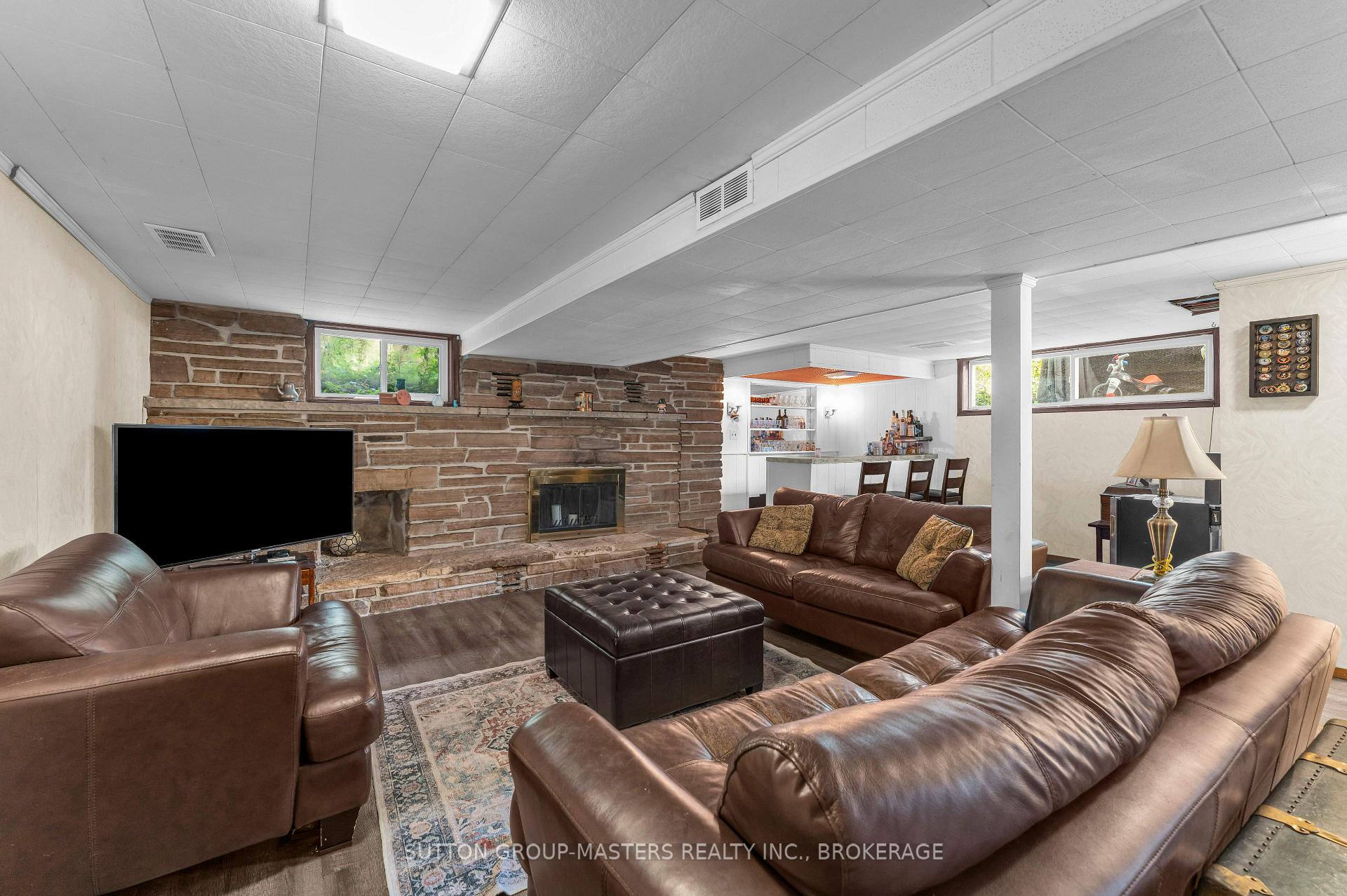 Photo 25 of 39 Oxford Crescent, Loyalist, Amherstview — HOMEH