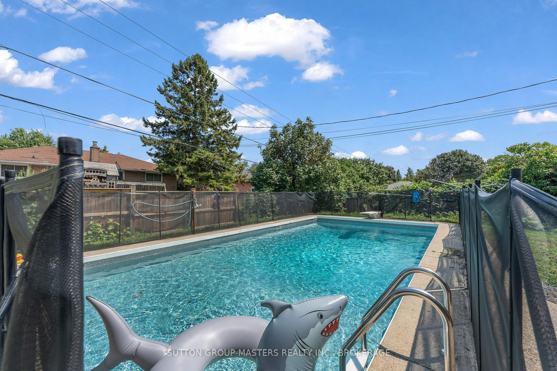Photo 38 of 39 Oxford Crescent, Loyalist, Amherstview — HOMEH