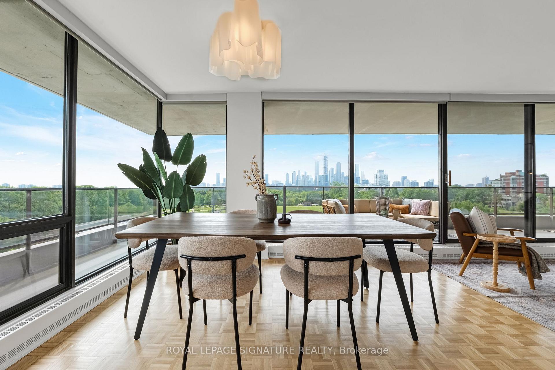 Photo 7 of Unit 704/705, 10 Avoca Avenue, Toronto, Rosedale-Moore Park — HOMEH
