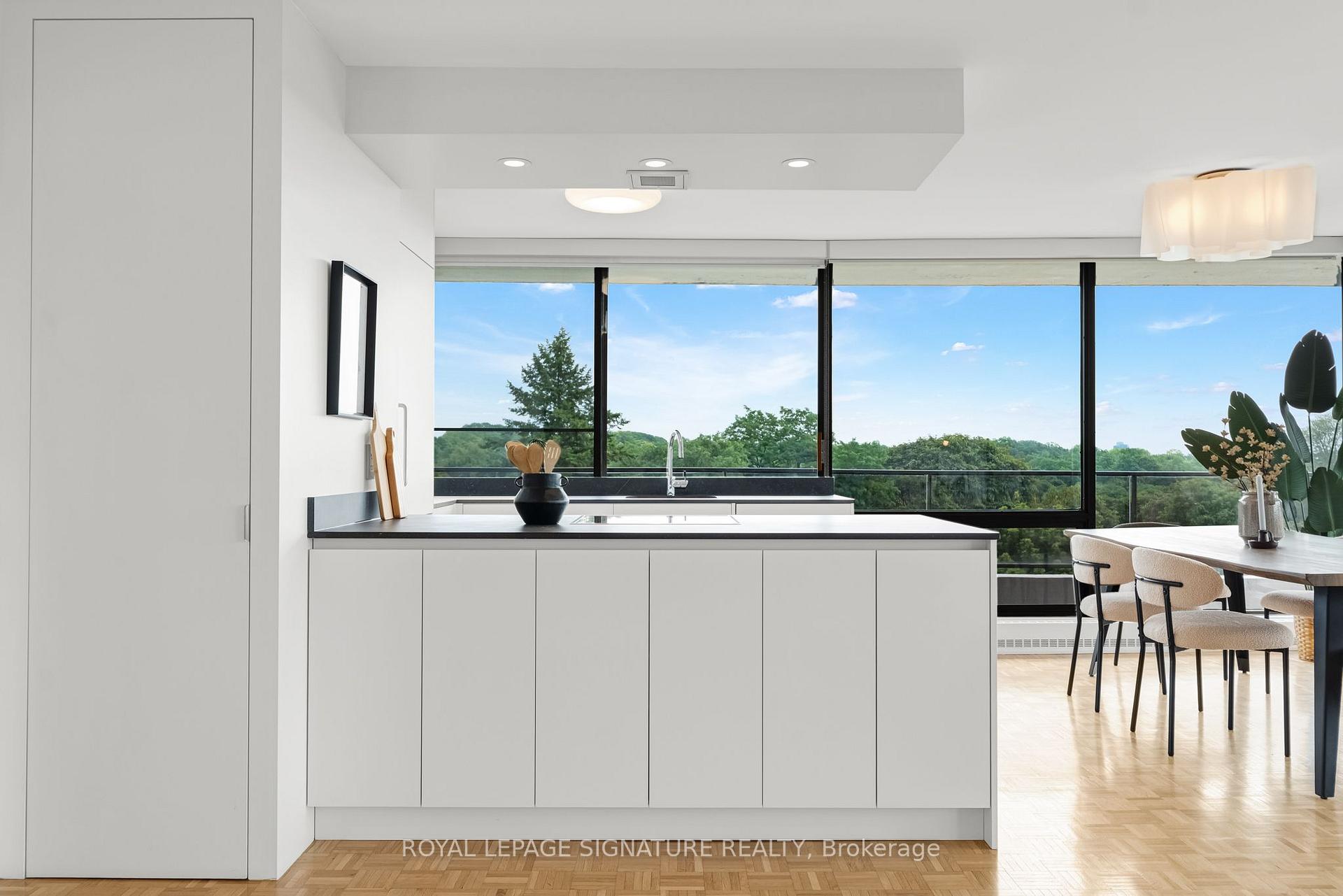 Photo 8 of Unit 704/705, 10 Avoca Avenue, Toronto, Rosedale-Moore Park — HOMEH