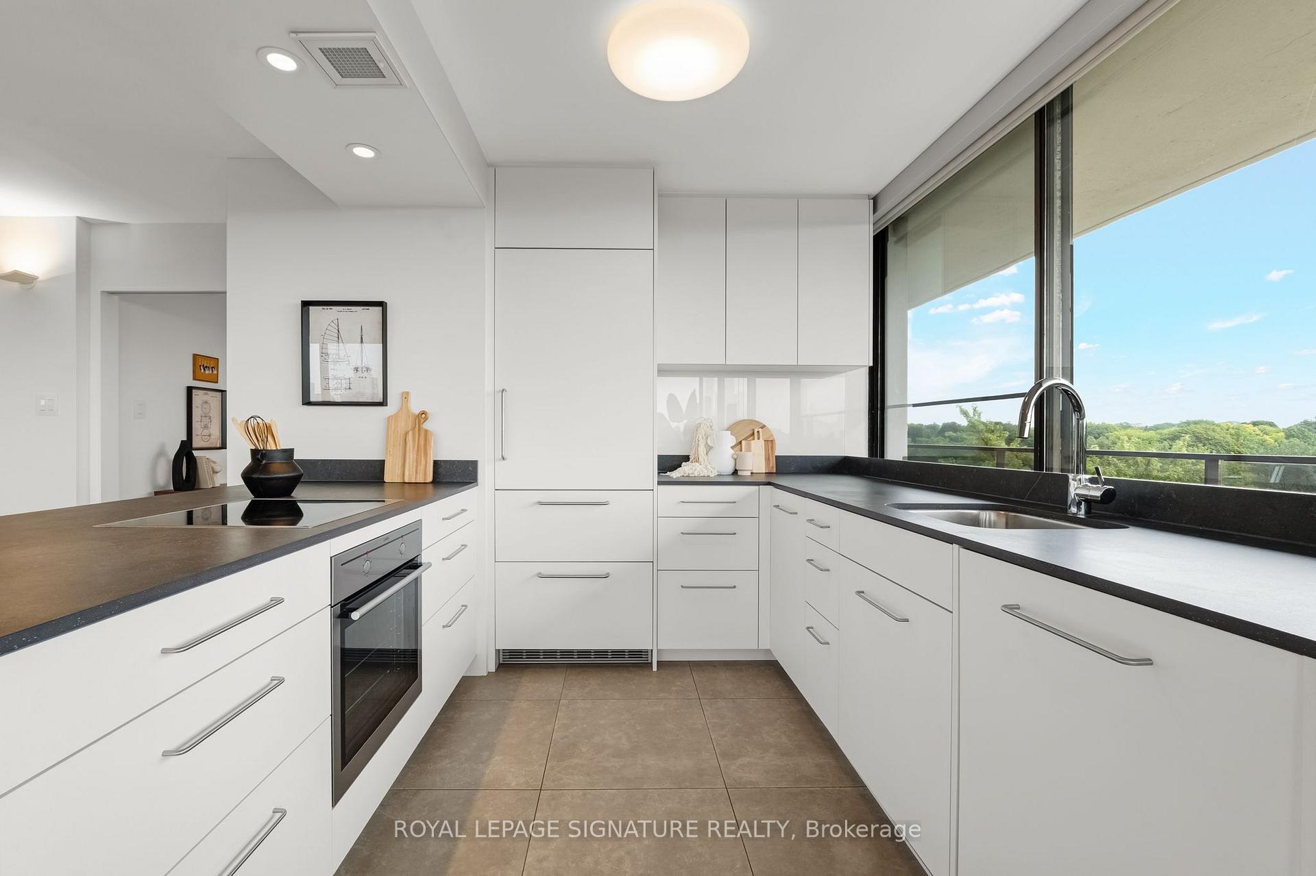 Photo 10 of Unit 704/705, 10 Avoca Avenue, Toronto, Rosedale-Moore Park — HOMEH
