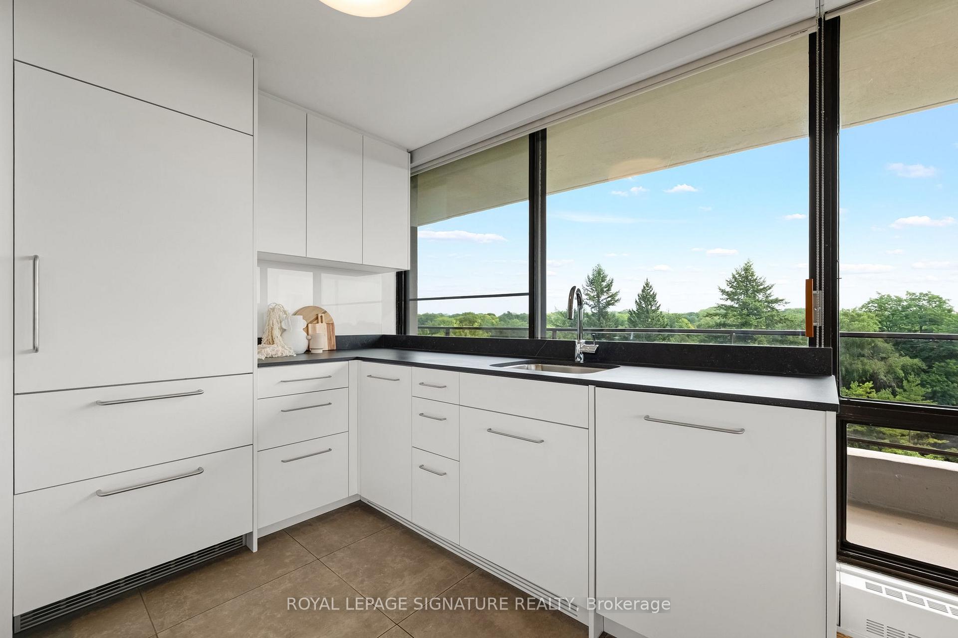 Photo 12 of Unit 704/705, 10 Avoca Avenue, Toronto, Rosedale-Moore Park — HOMEH