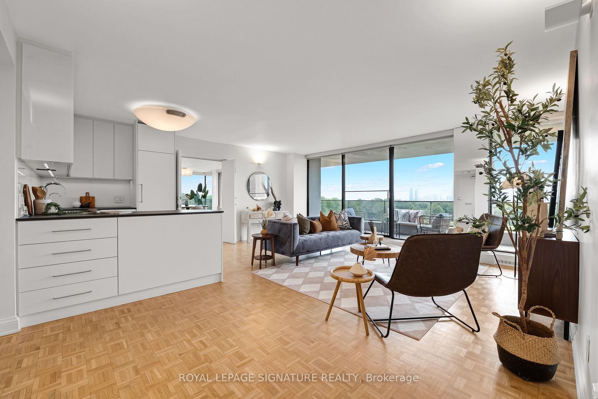Photo 19 of Unit 704/705, 10 Avoca Avenue, Toronto, Rosedale-Moore Park — HOMEH
