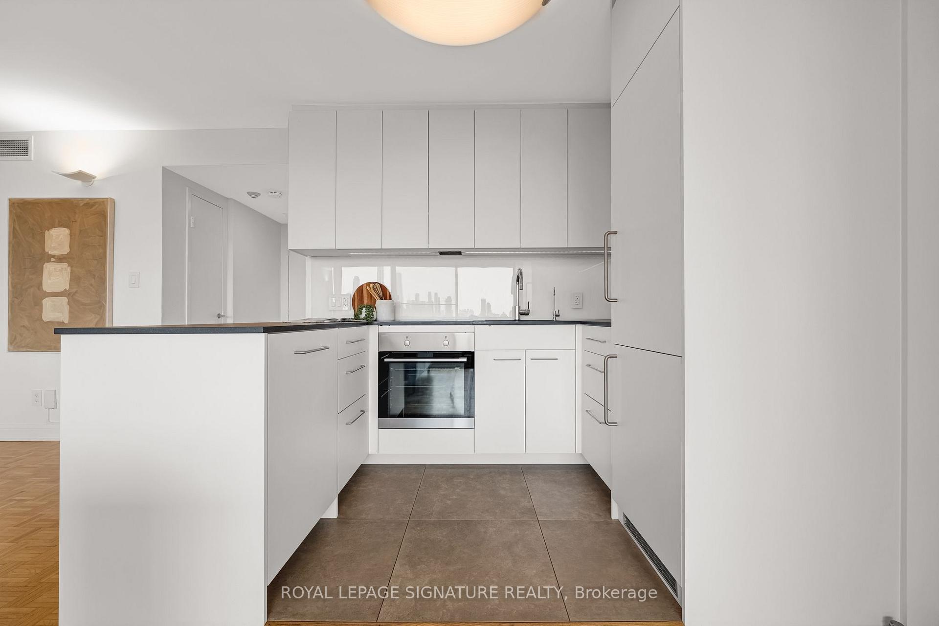 Photo 21 of Unit 704/705, 10 Avoca Avenue, Toronto, Rosedale-Moore Park — HOMEH